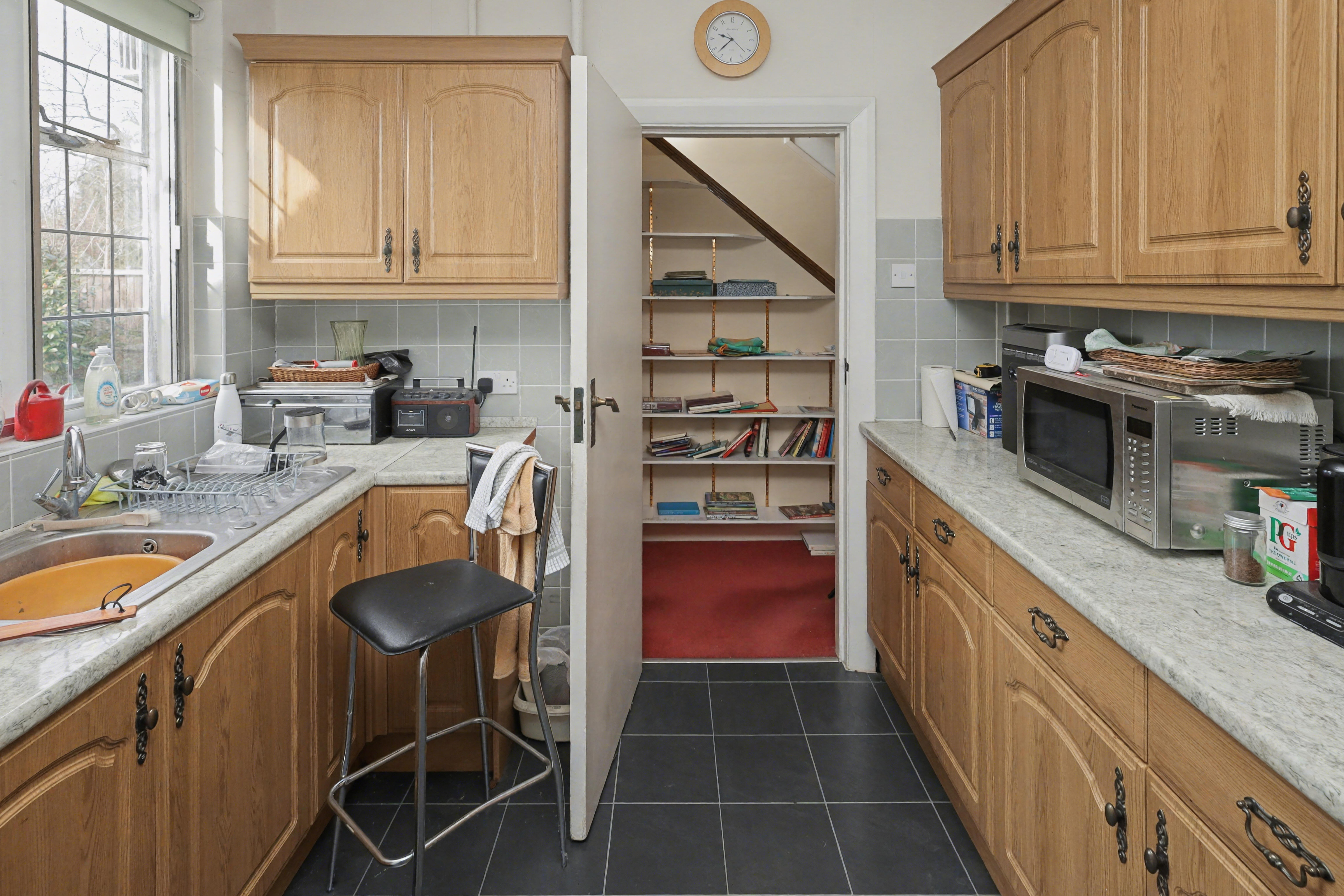 48 Clay Hill, Enfield, EN2 9AW