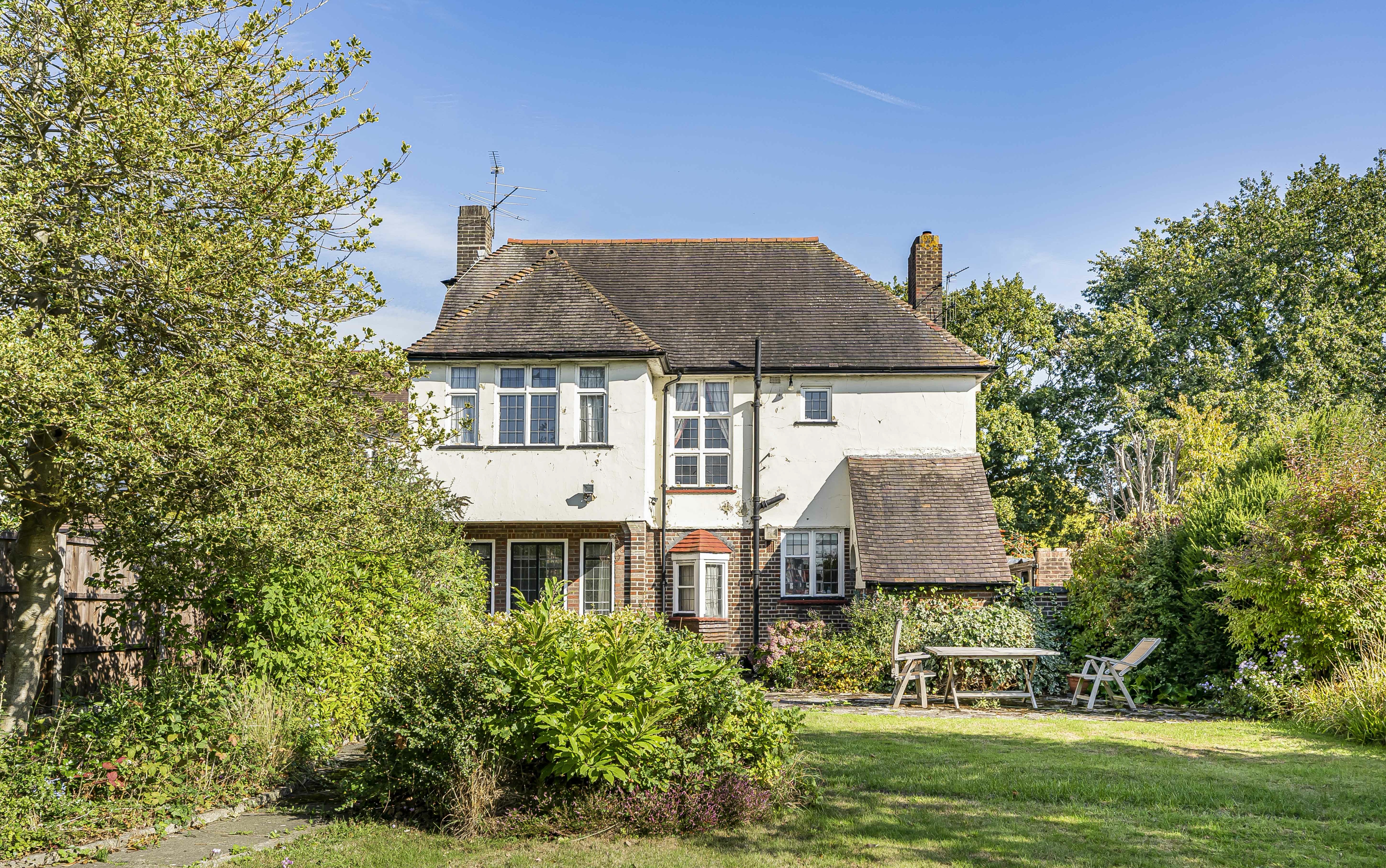 48 Clay Hill, Enfield, EN2 9AW