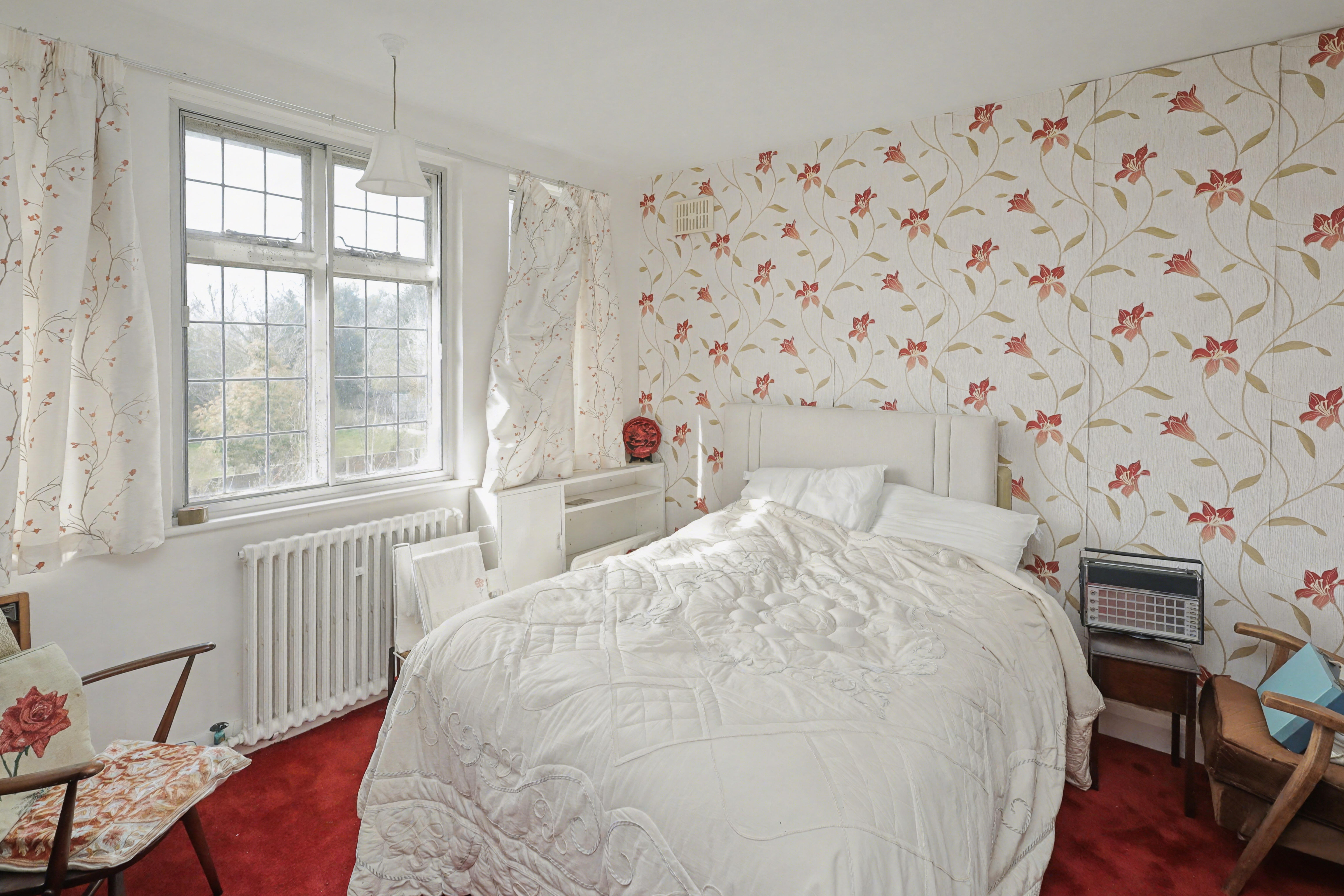 48 Clay Hill, Enfield, EN2 9AW