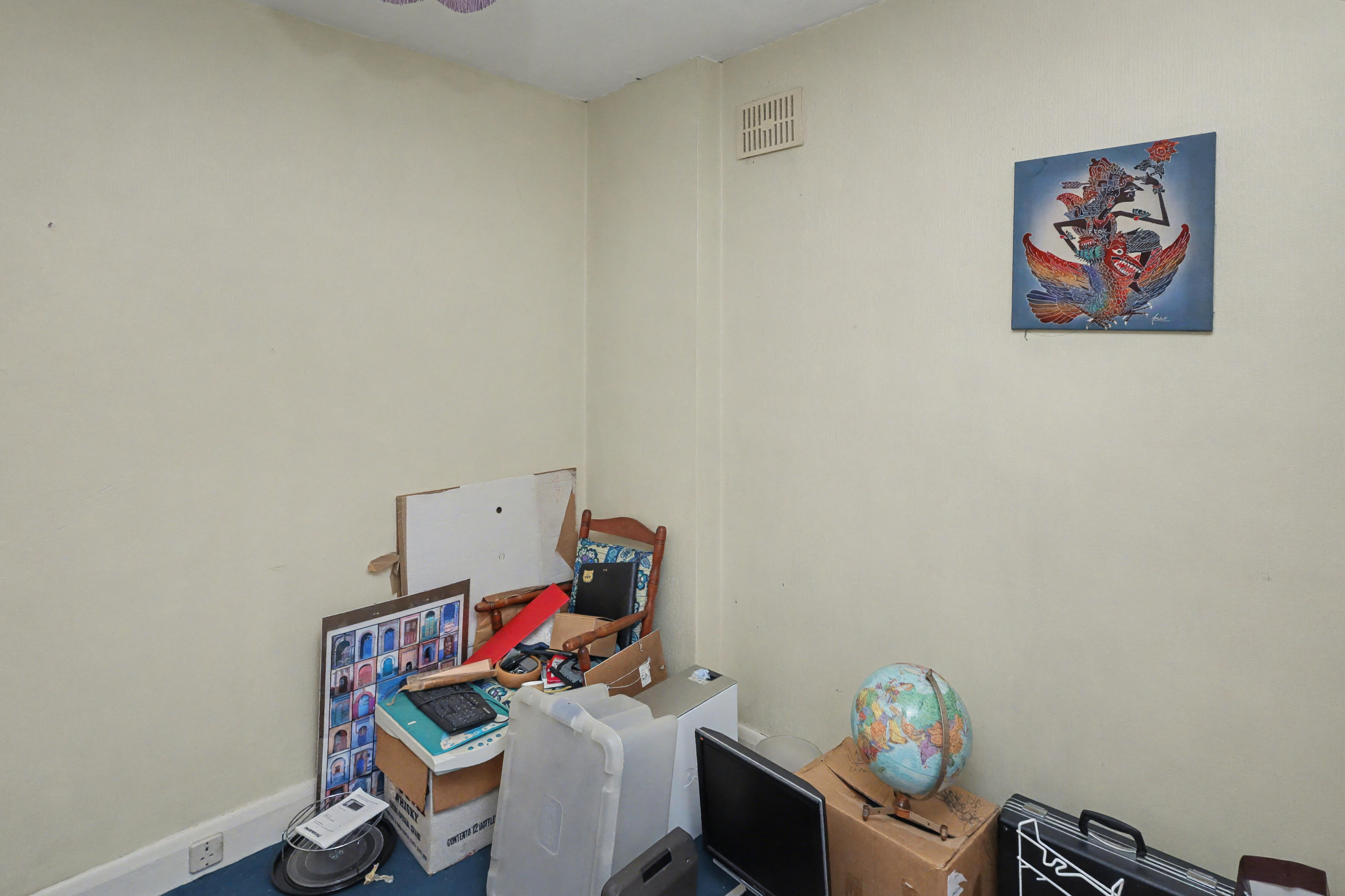 48 Clay Hill, Enfield, EN2 9AW