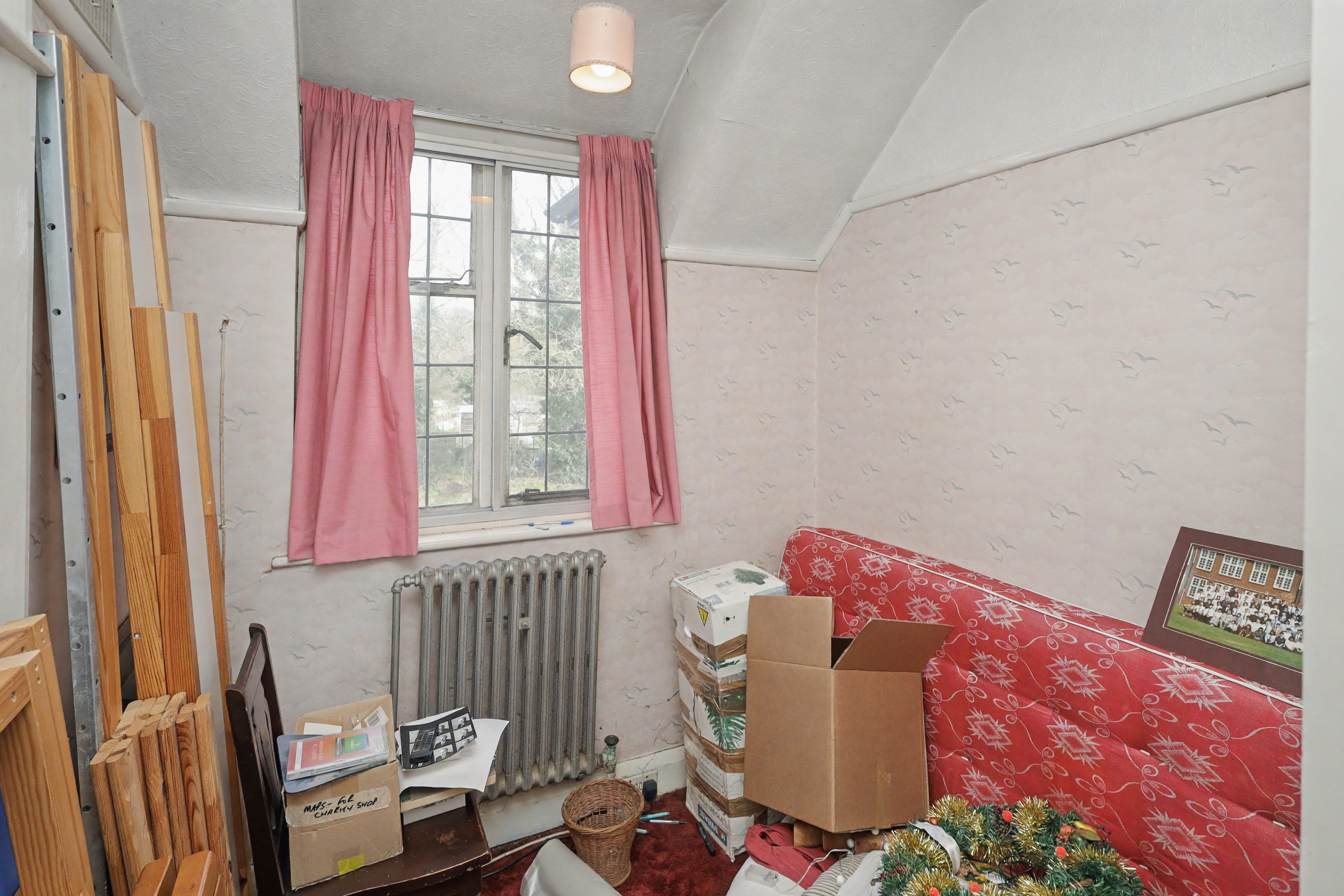 48 Clay Hill, Enfield, EN2 9AW