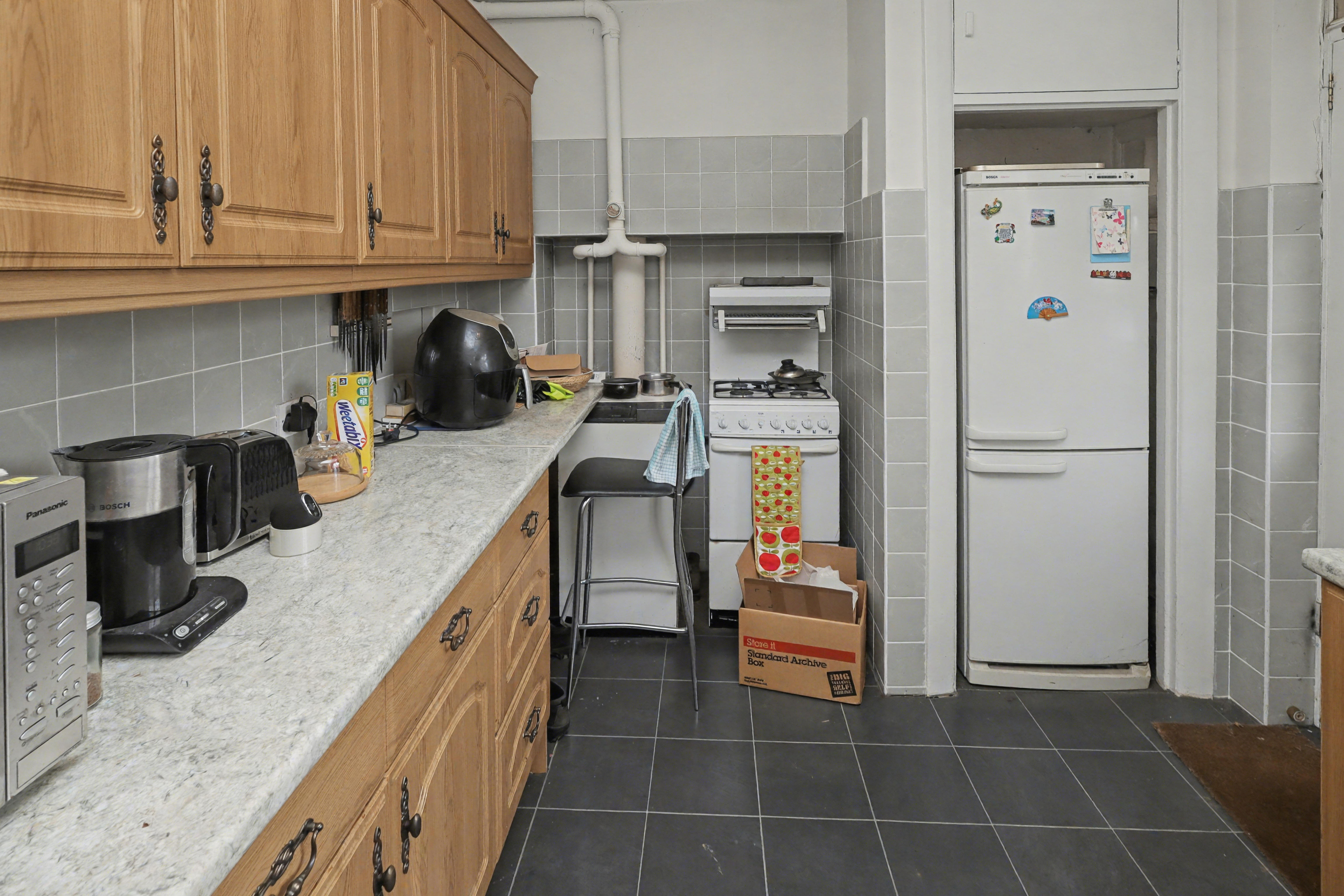 48 Clay Hill, Enfield, EN2 9AW