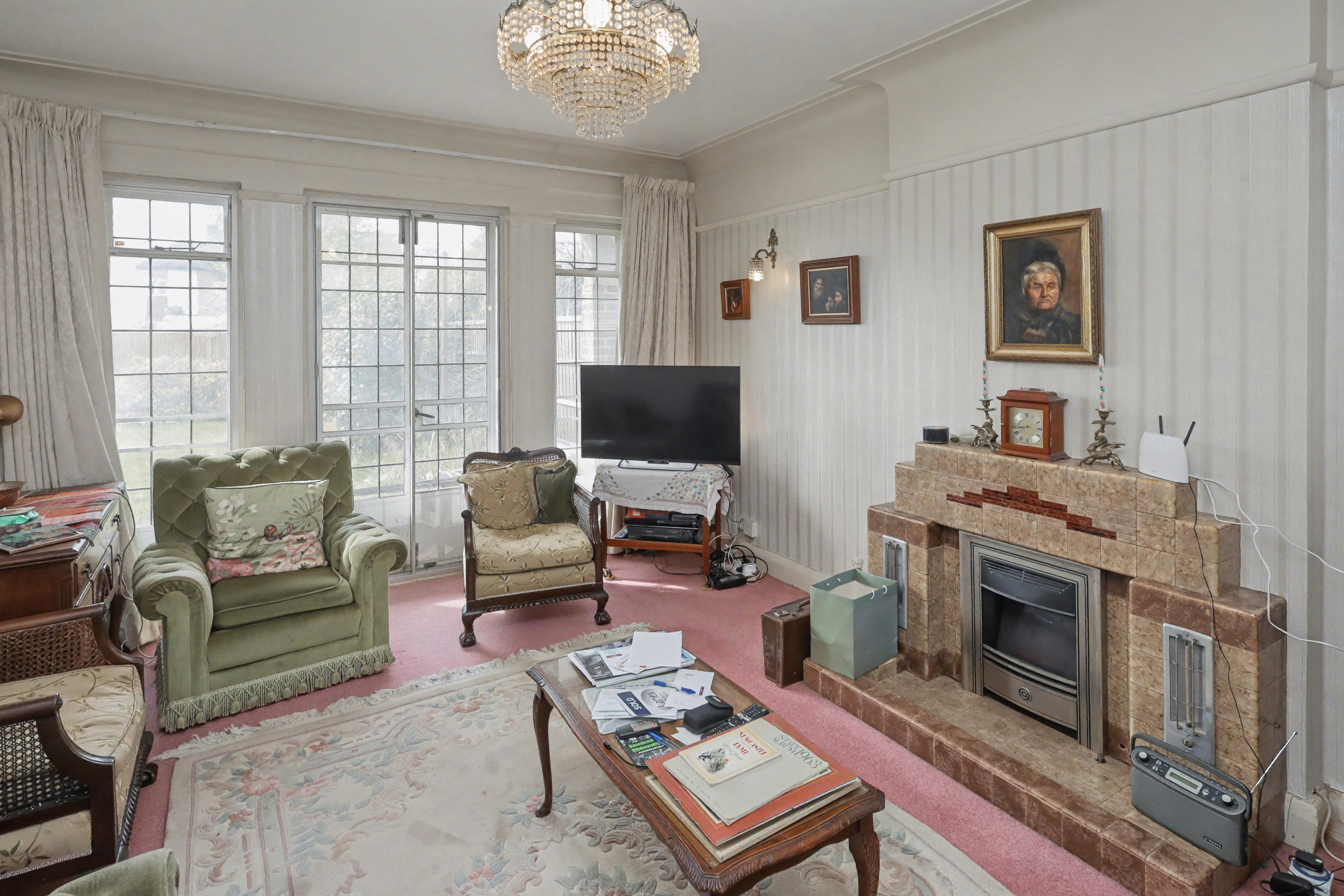 48 Clay Hill, Enfield, EN2 9AW