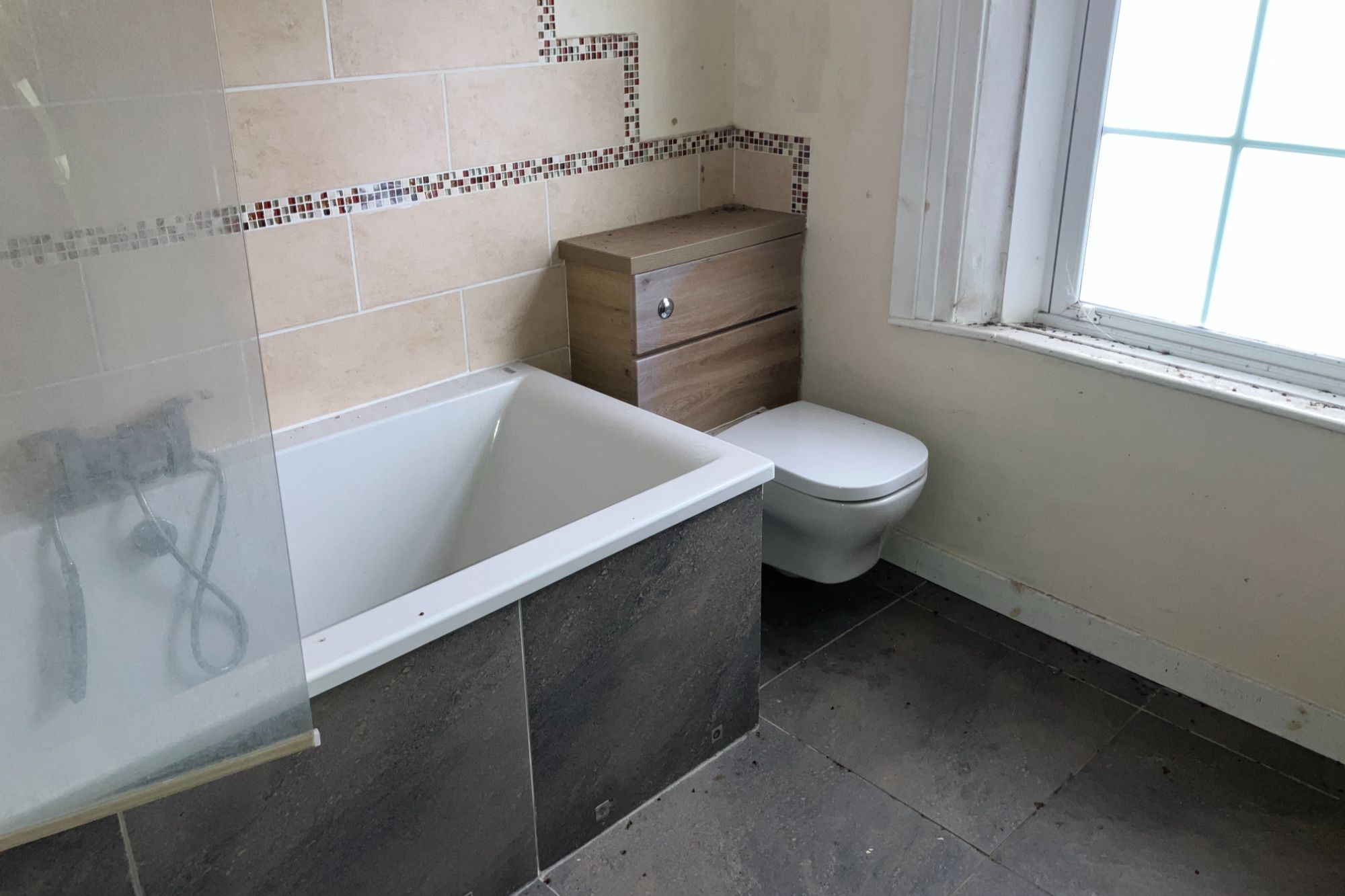 Vine Cottage, Vale Croft Woods, Shoe Lane, Farnborough, Hampshire, GU11 2HE