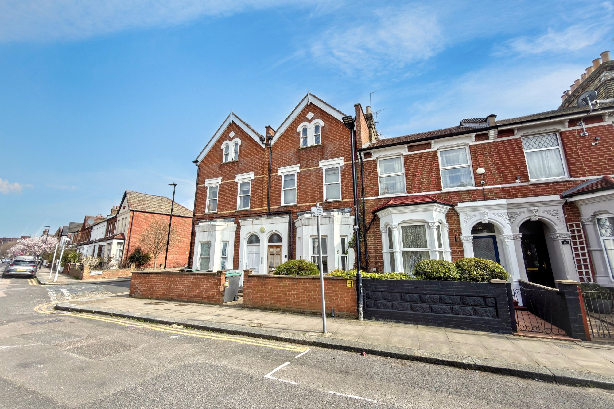 Flat 3, 22 Burghley Road, London, N8 0QE