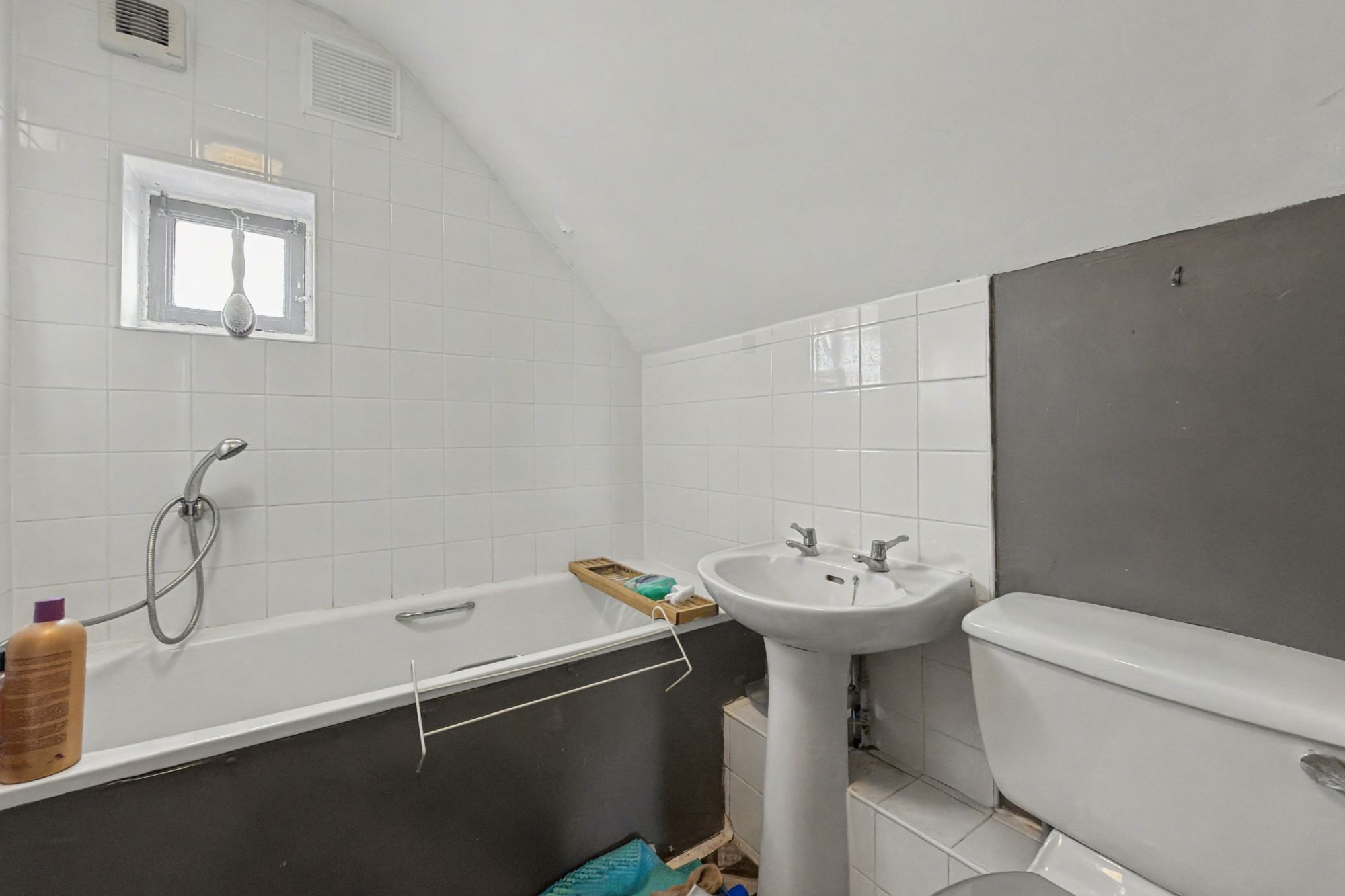 Flat 3, 22 Burghley Road, London, N8 0QE