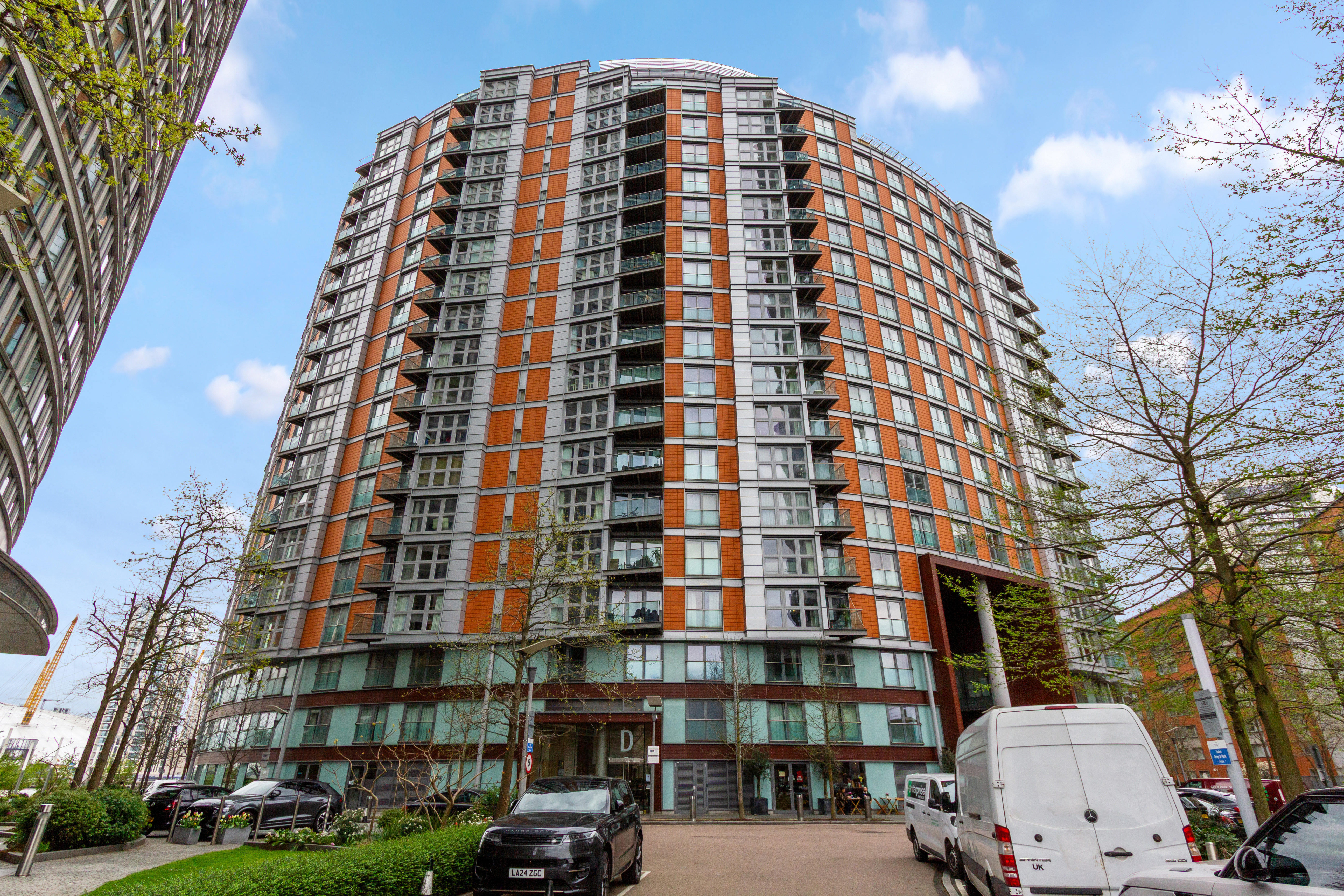524 New Providence Wharf, 1 Fairmont Avenue, Canary Wharf, London, E14 9PL