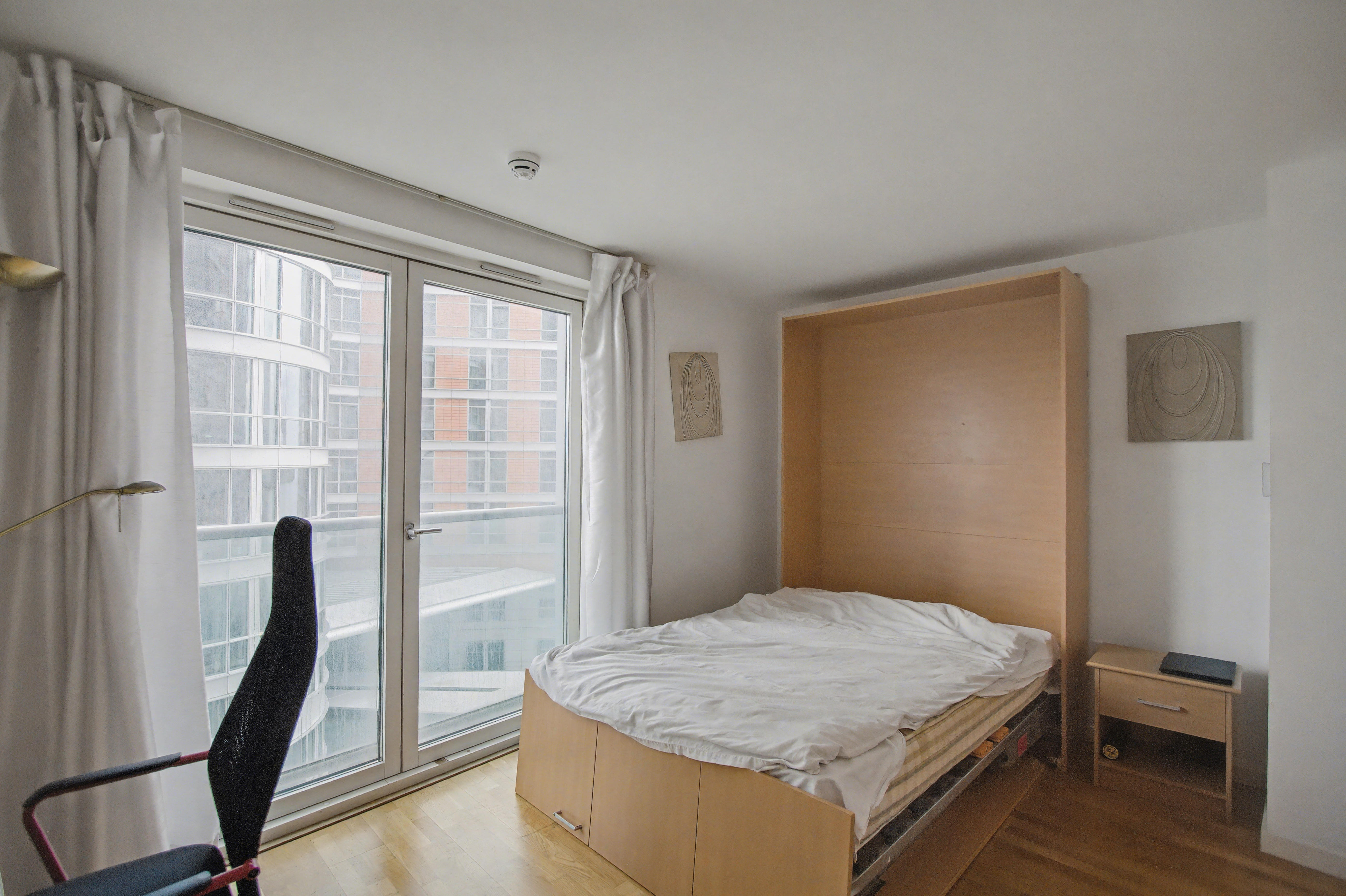 524 New Providence Wharf, 1 Fairmont Avenue, Canary Wharf, London, E14 9PL