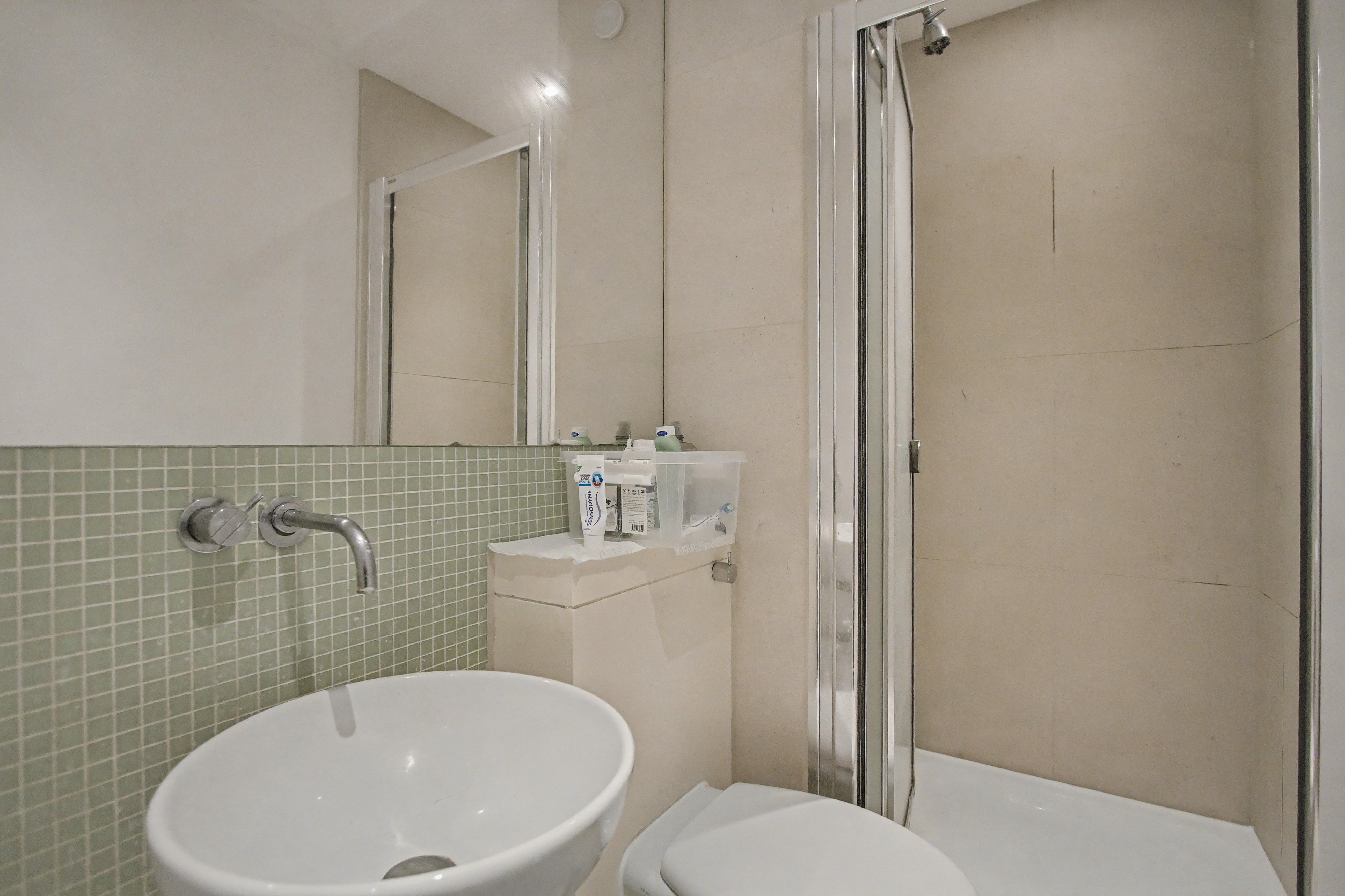 524 New Providence Wharf, 1 Fairmont Avenue, Canary Wharf, London, E14 9PL