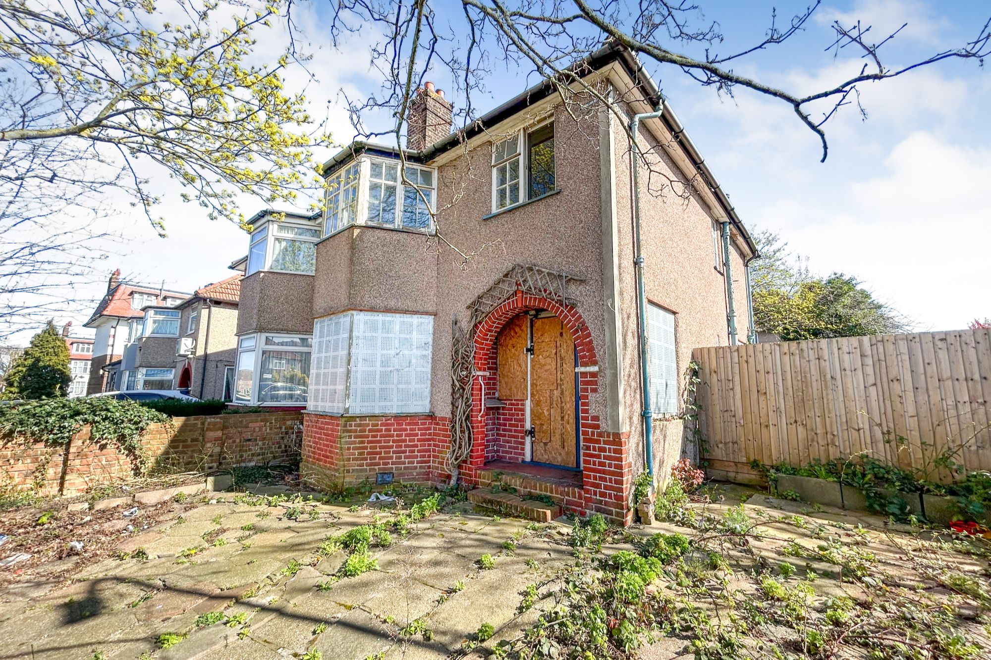 8 Crest Road, Brent, London NW2 7LU