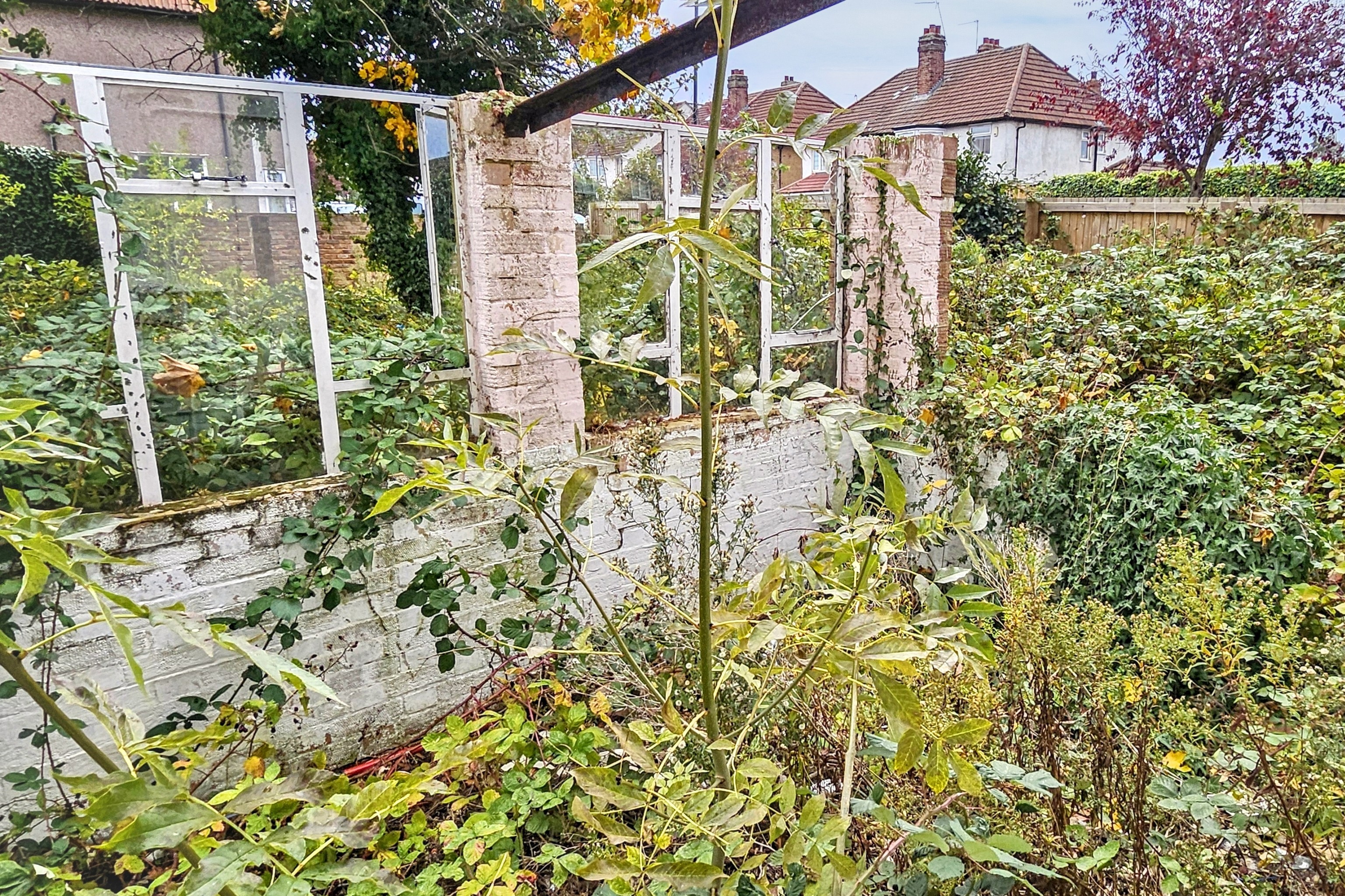 8 Crest Road, Brent, London NW2 7LU