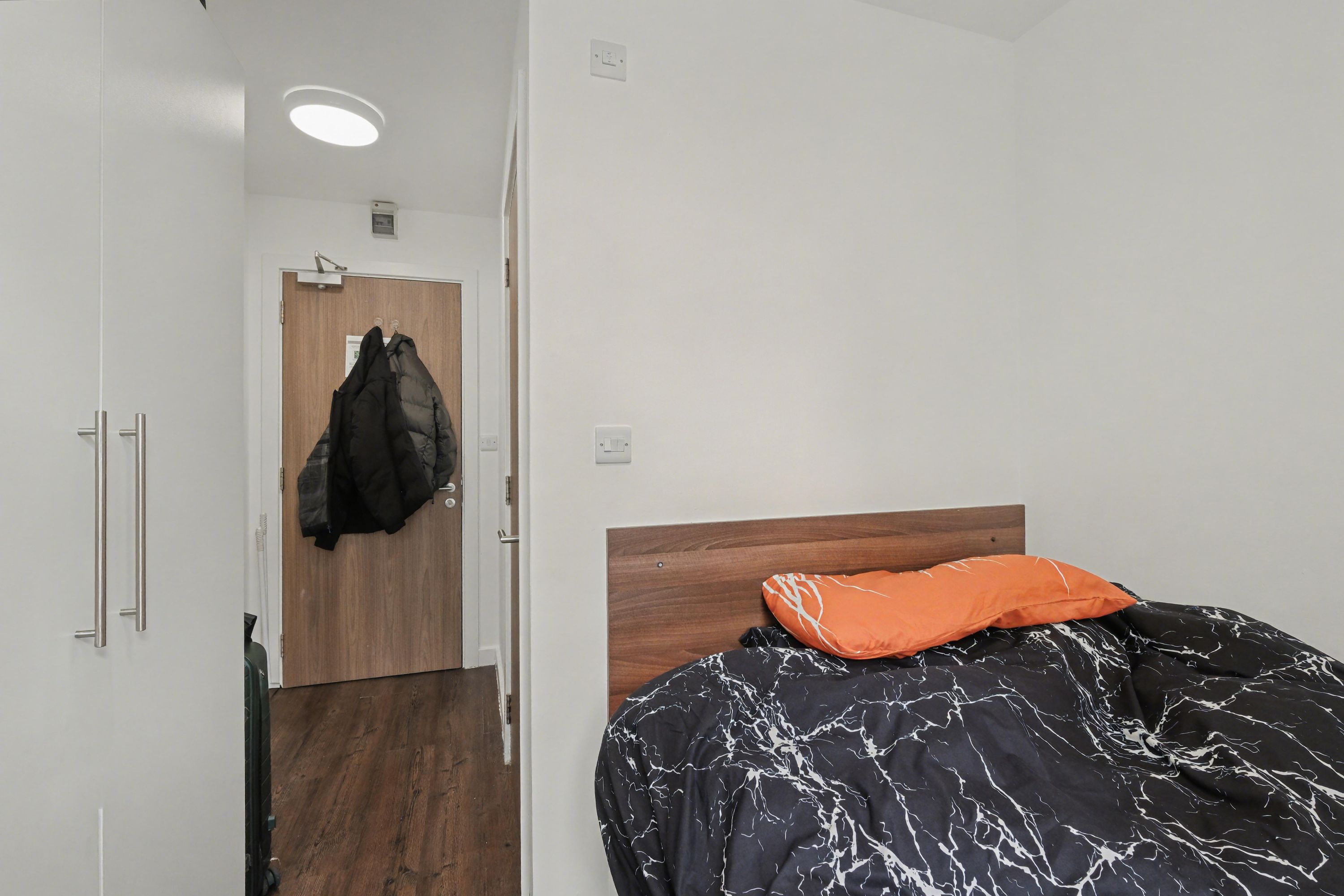 G27, 146-158 Park Street, Luton, LU1 3EY