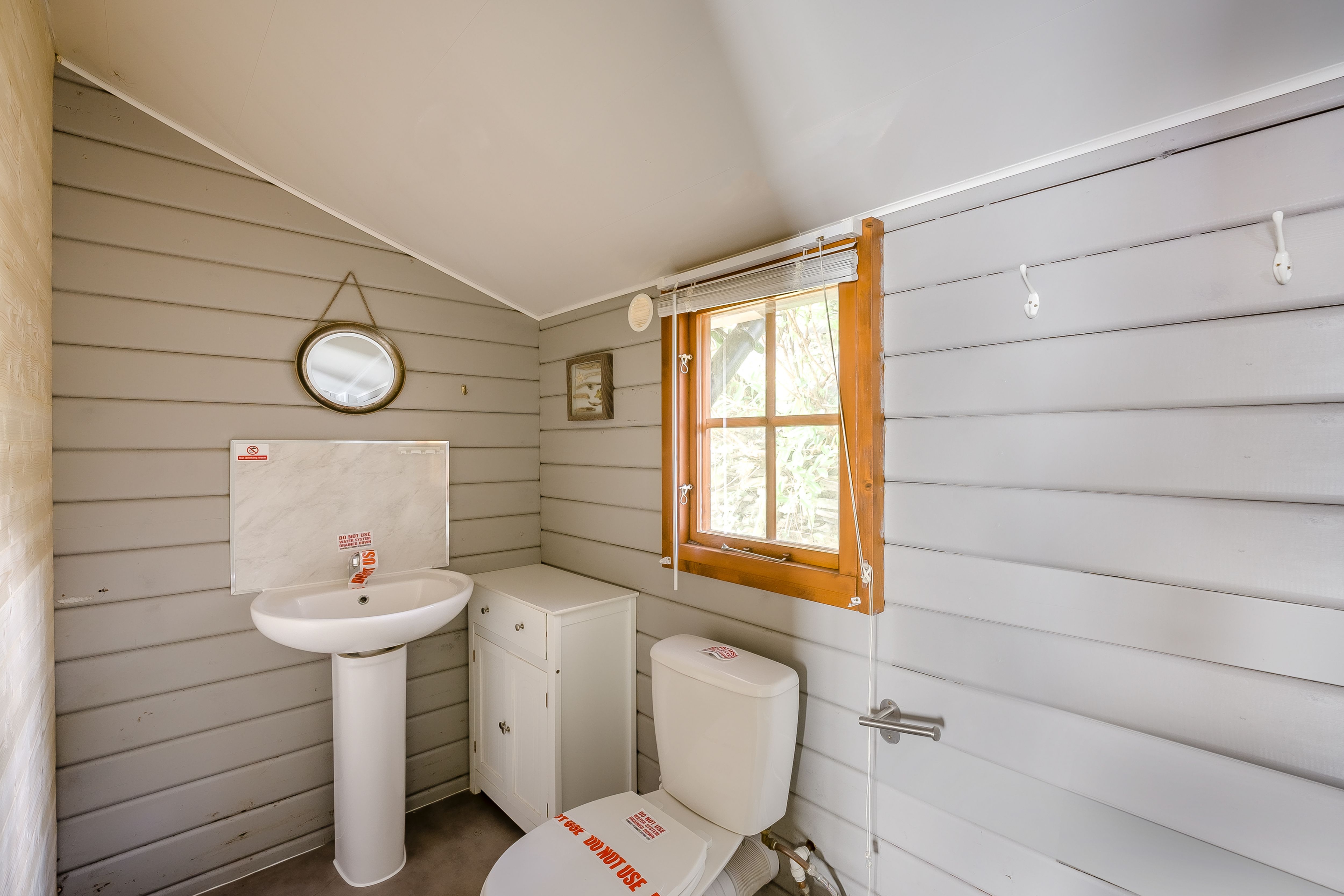 Panteinion Hall, Ffordd Panteinion, Friog, Fairbourne, Gwynedd, LL38 2TJ