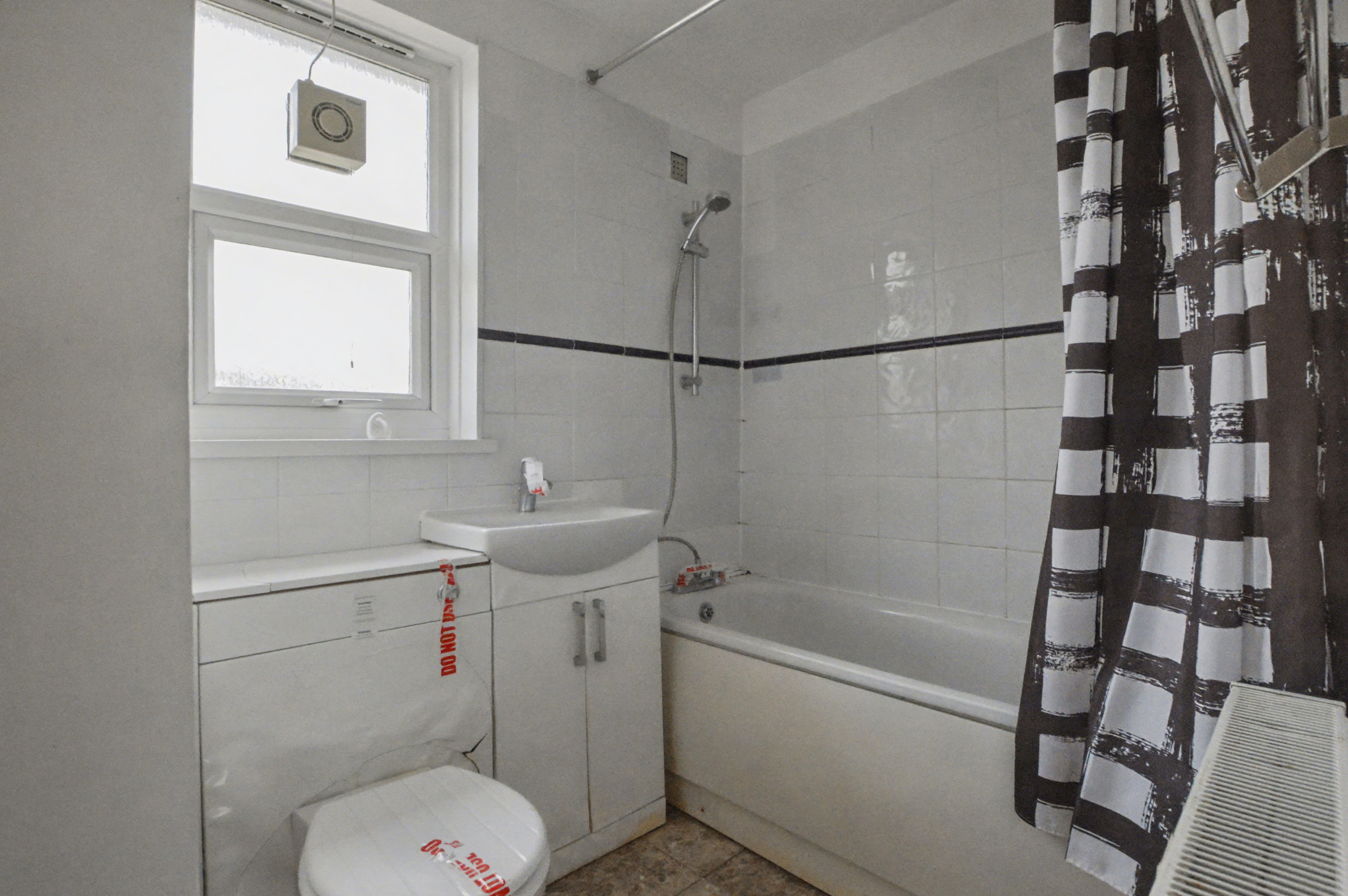 11 Bath Close, Peckham, London, SE15 2JP