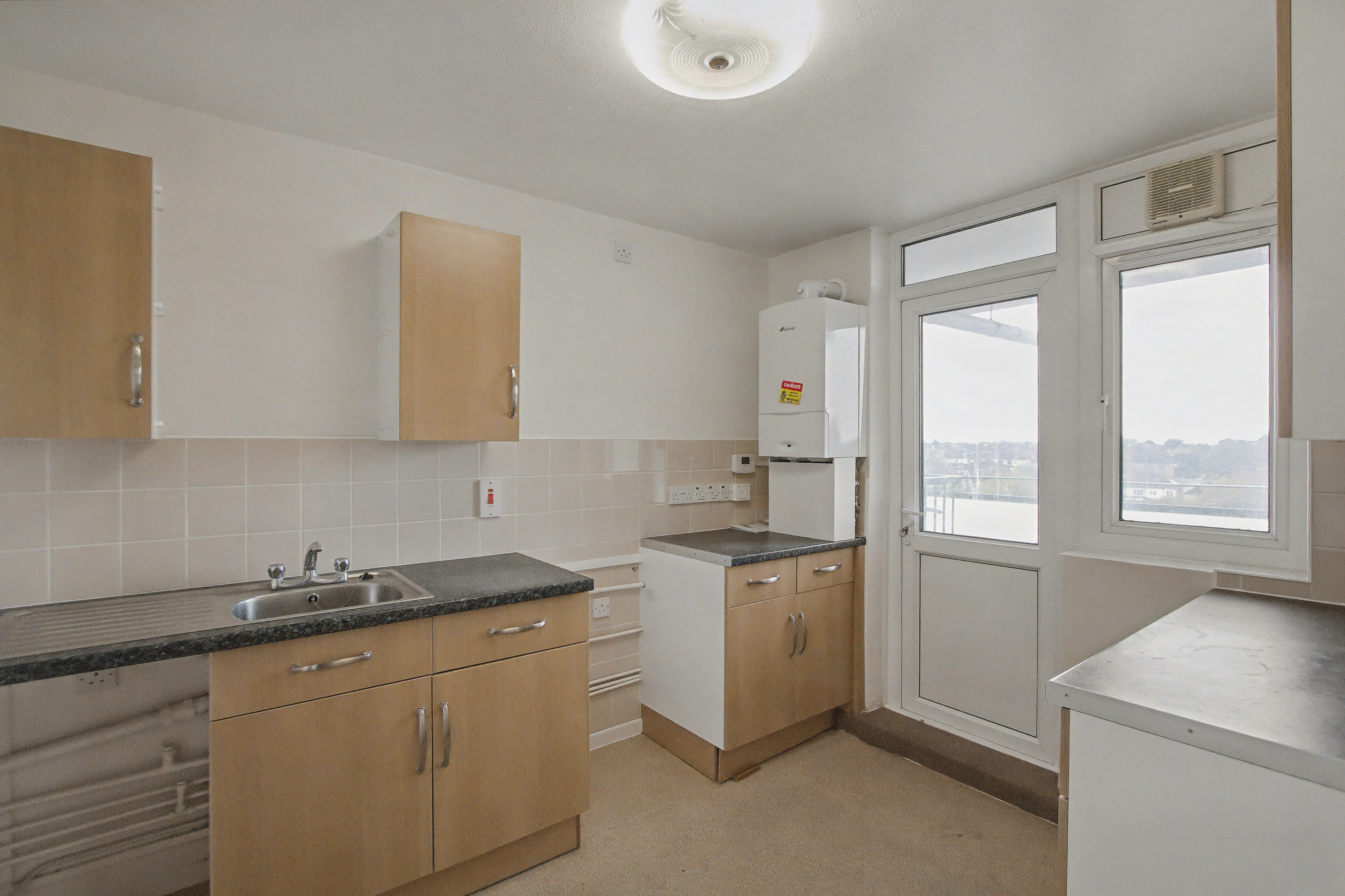 19 Victor Court, Hornchurch, Essex, RM12 4XF