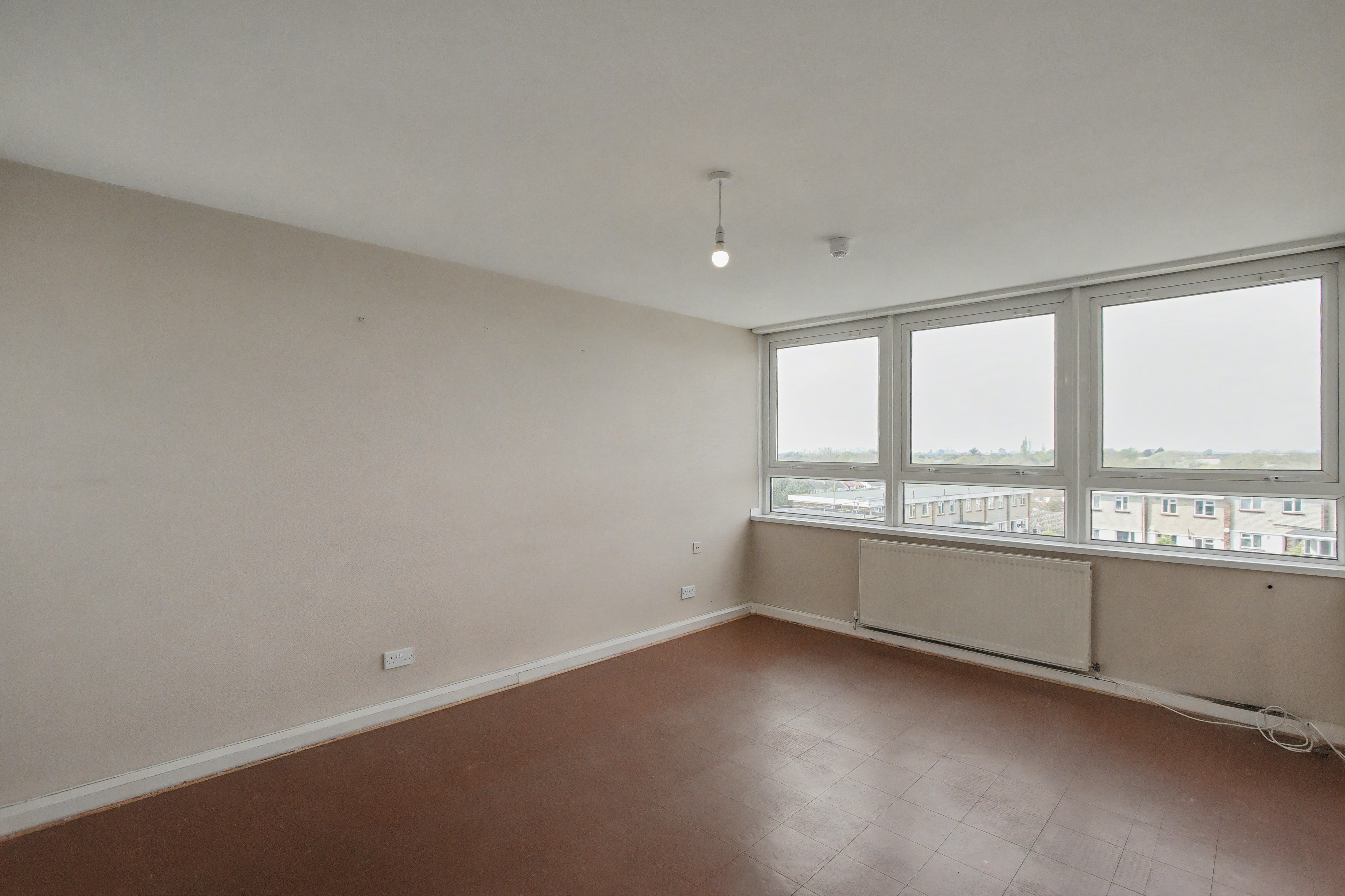 19 Victor Court, Hornchurch, Essex, RM12 4XF
