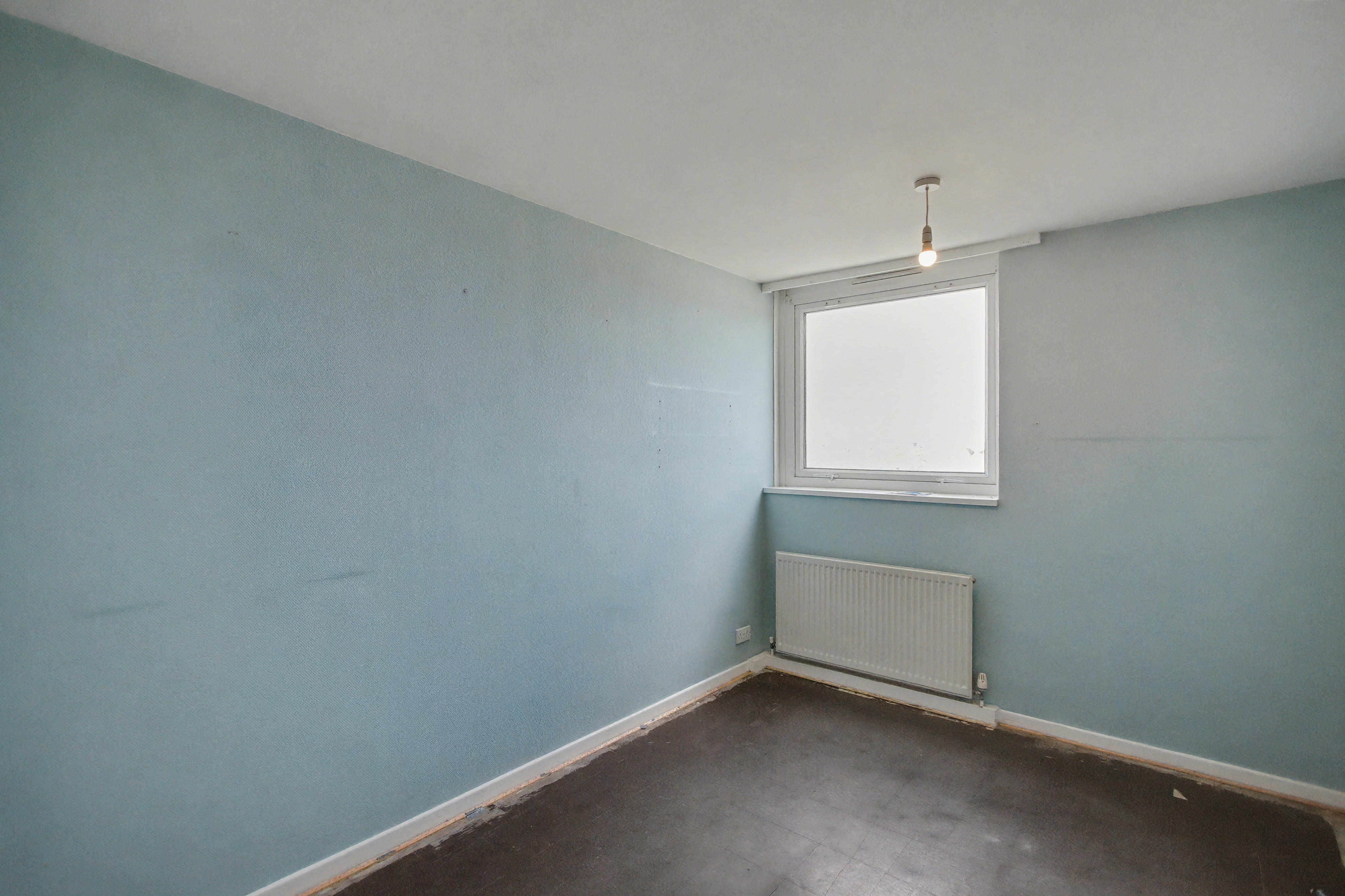 19 Victor Court, Hornchurch, Essex, RM12 4XF