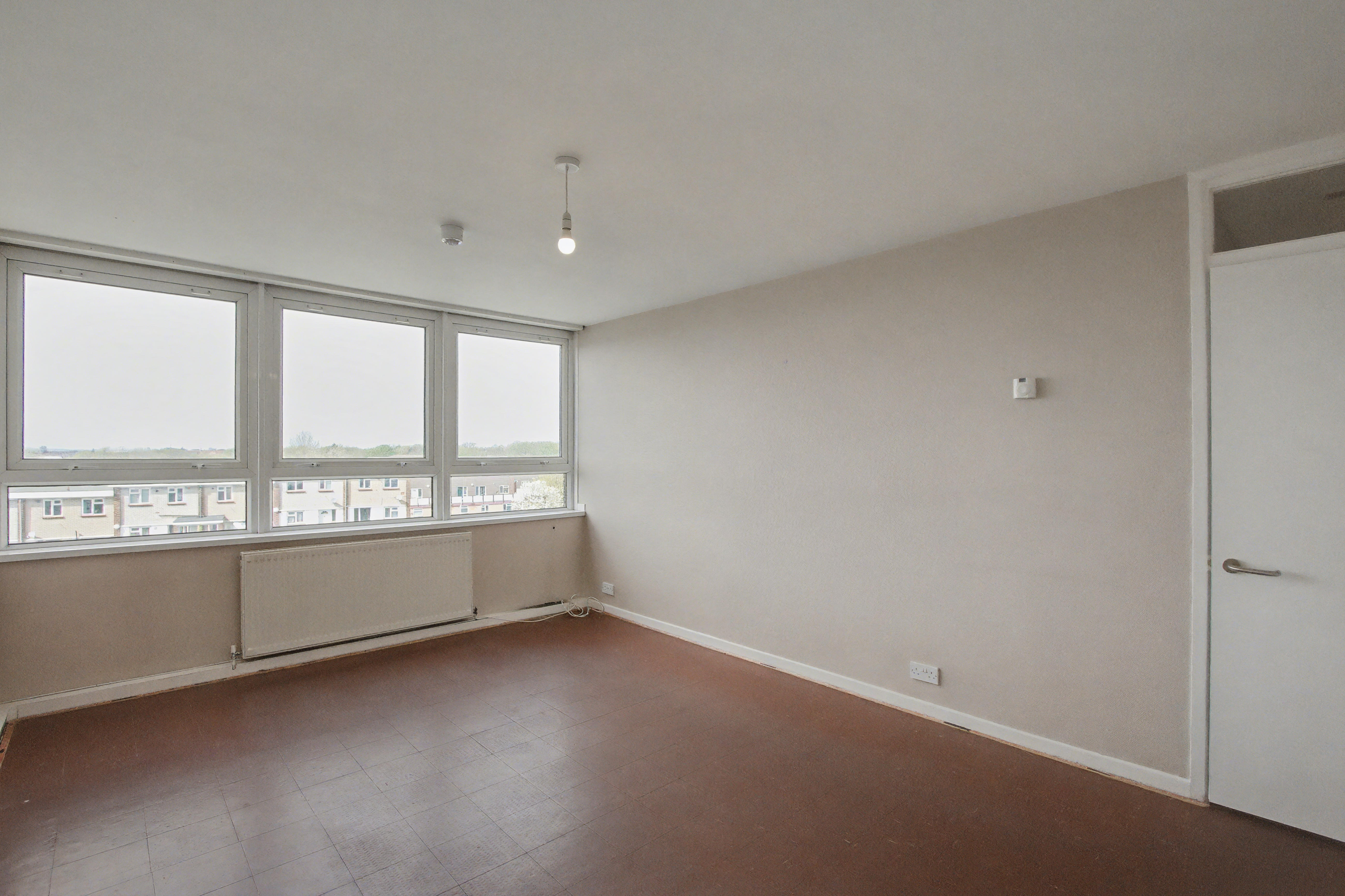 19 Victor Court, Hornchurch, Essex, RM12 4XF