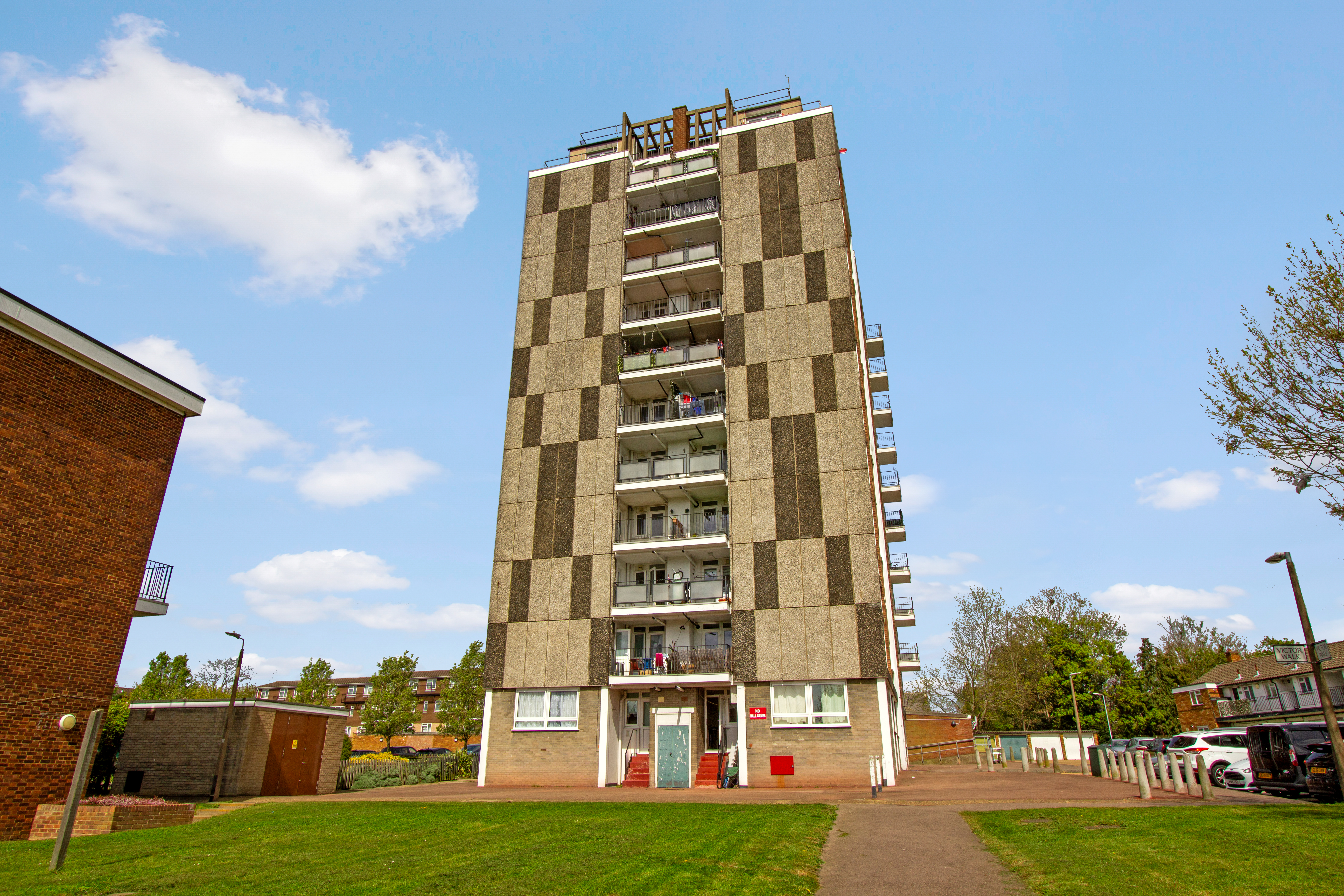 19 Victor Court, Hornchurch, Essex, RM12 4XF