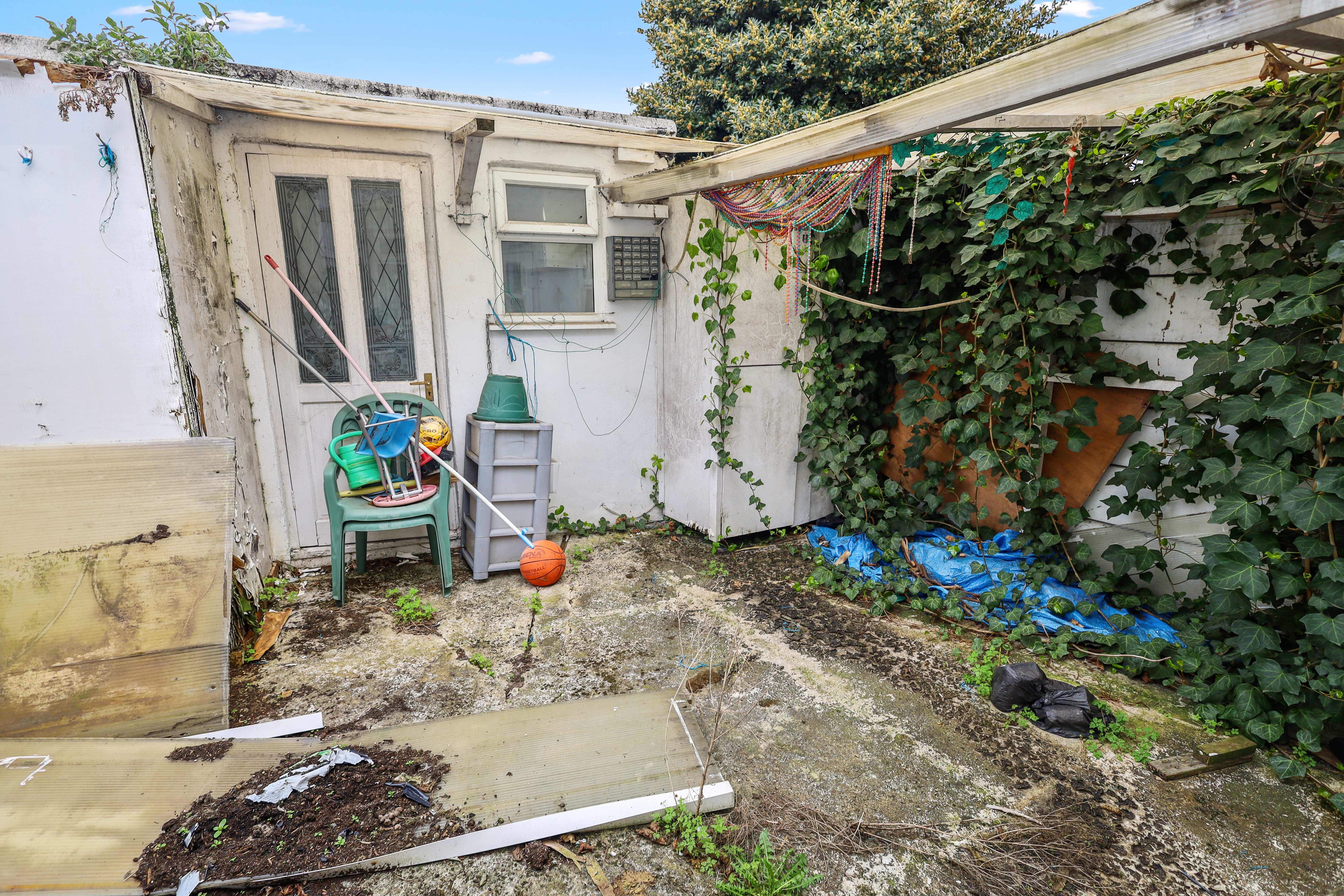 15-15A New Barn Street, Plaistow, London E13 8JZ