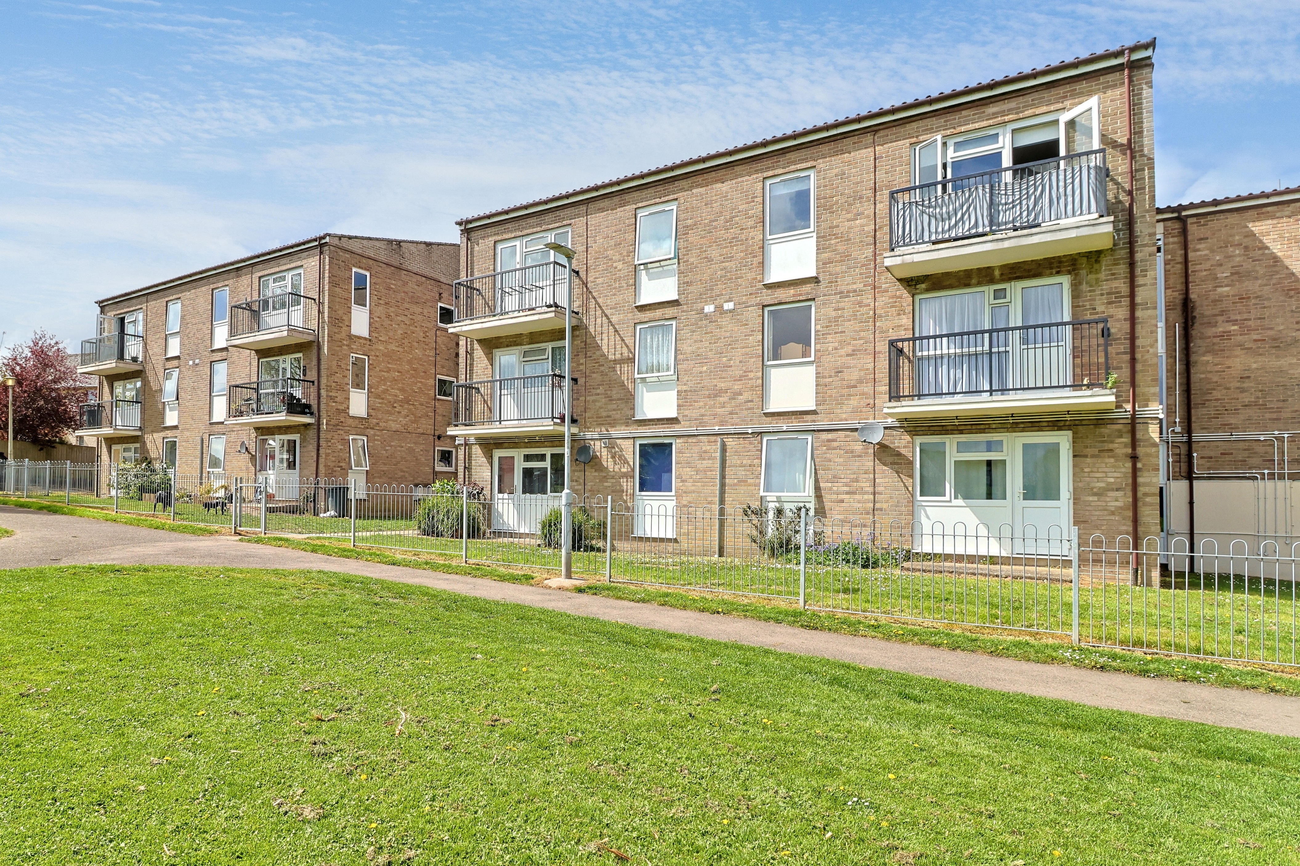 34 Coles Place, Chard, TA20 2BA