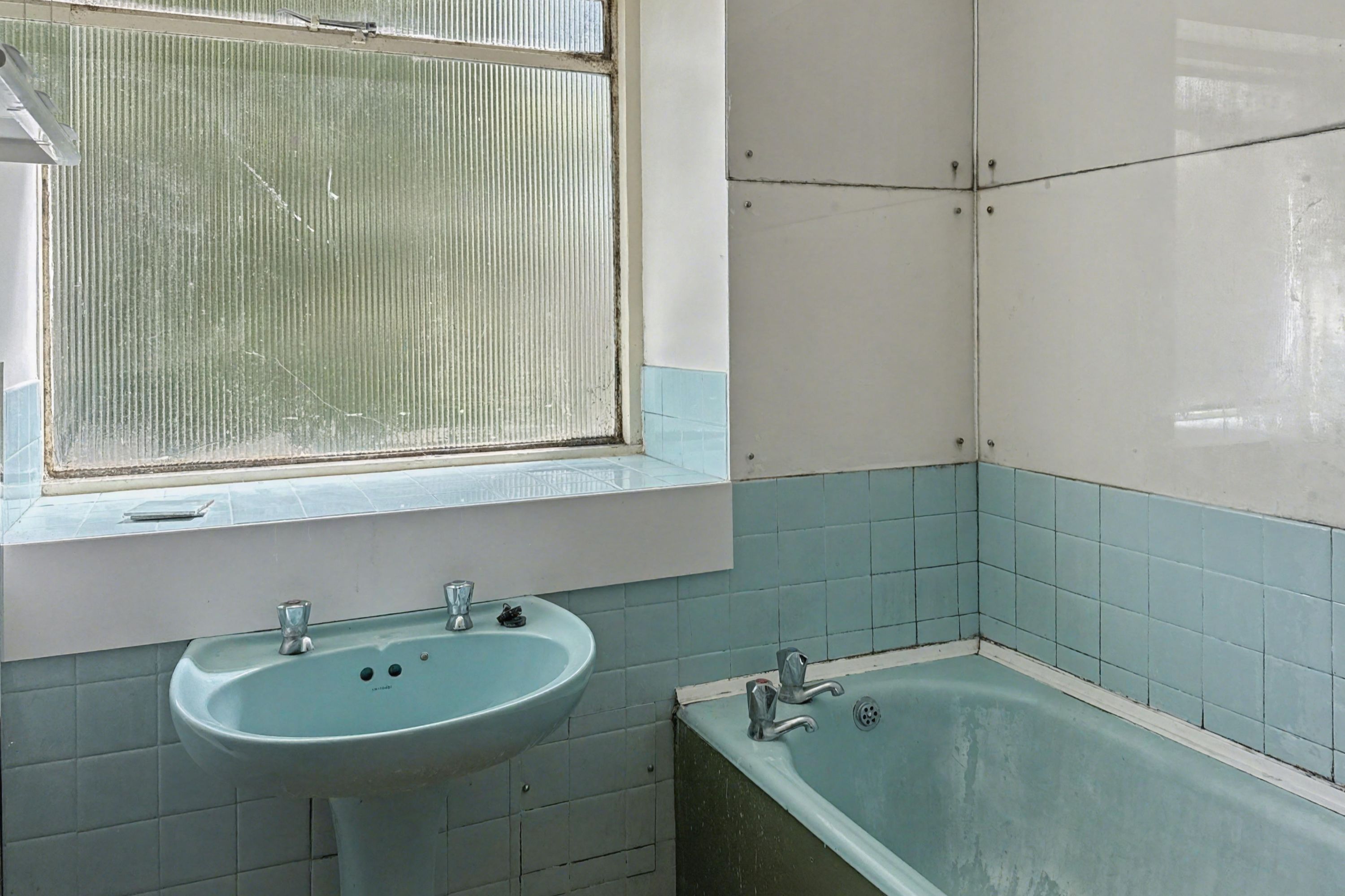 Flat 28 Lloyd Square, 16 Niall Close, Birmingham, West Midlands, B15 3LX