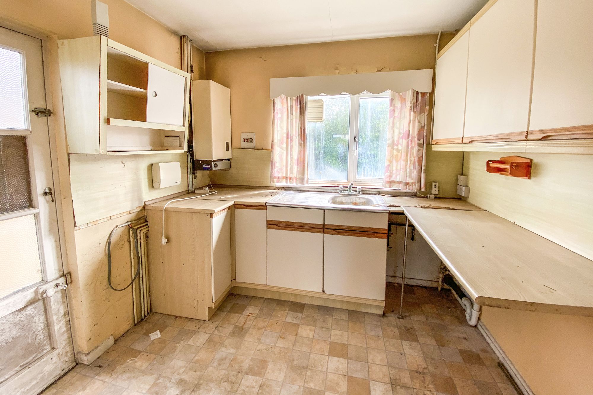 1 Belmore Gardens, Bath BA2 1HU