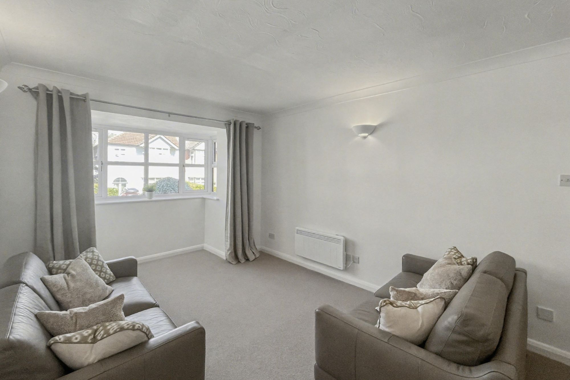 Flat 4 St Andrew’s Court, 49 Dukes Ave, New Malden, Surrey KT3 4JF