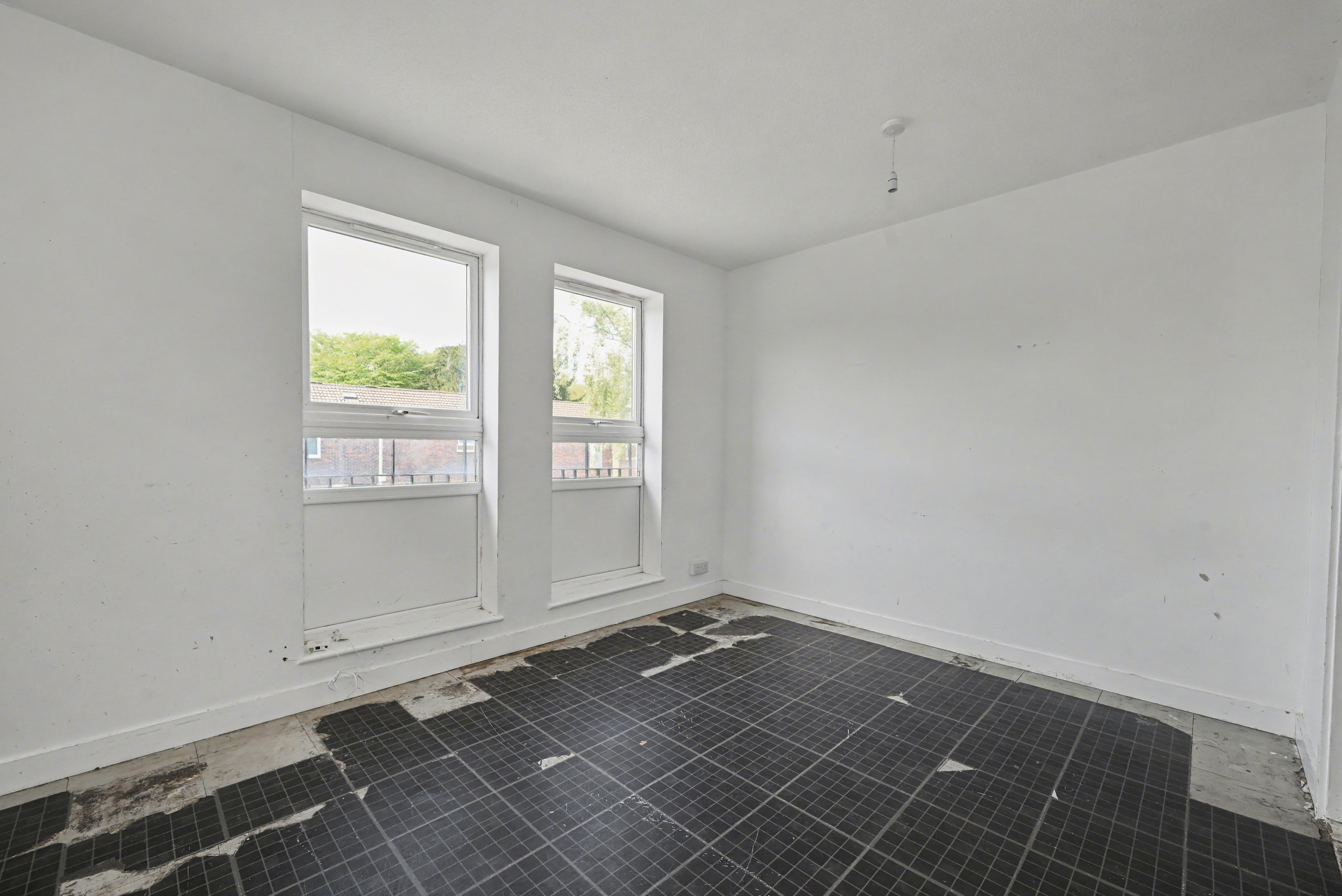 Flat 52 Kimberley, Bracknell, G12 7ZB