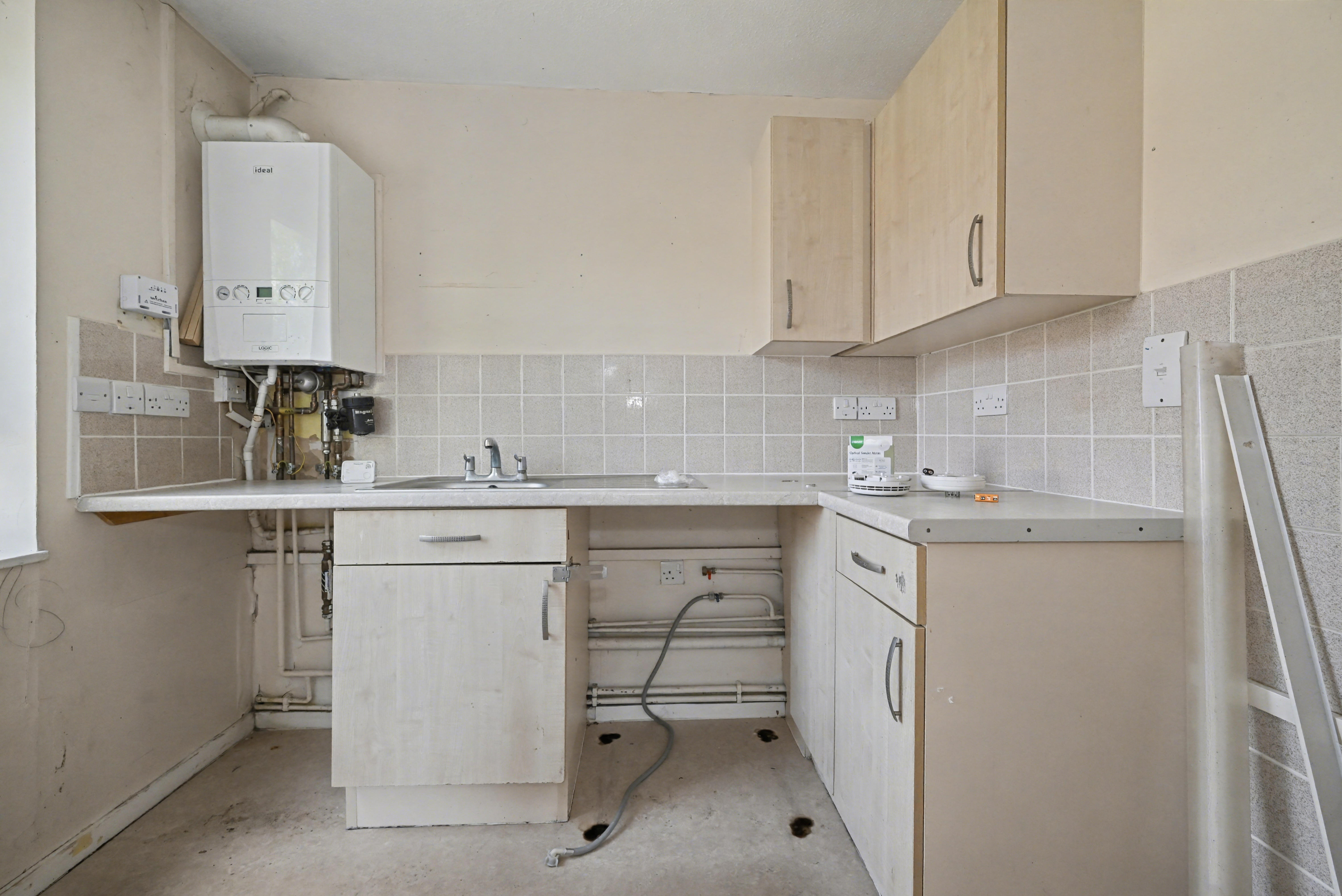Flat 52 Kimberley, Bracknell, G12 7ZB