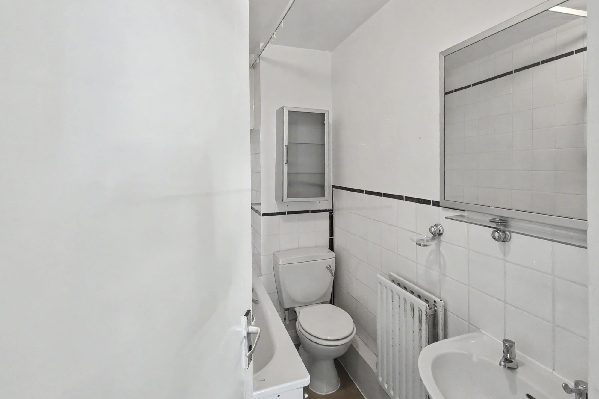 Flat D, 3 Newton Road, Bayswater, London W2 5JP