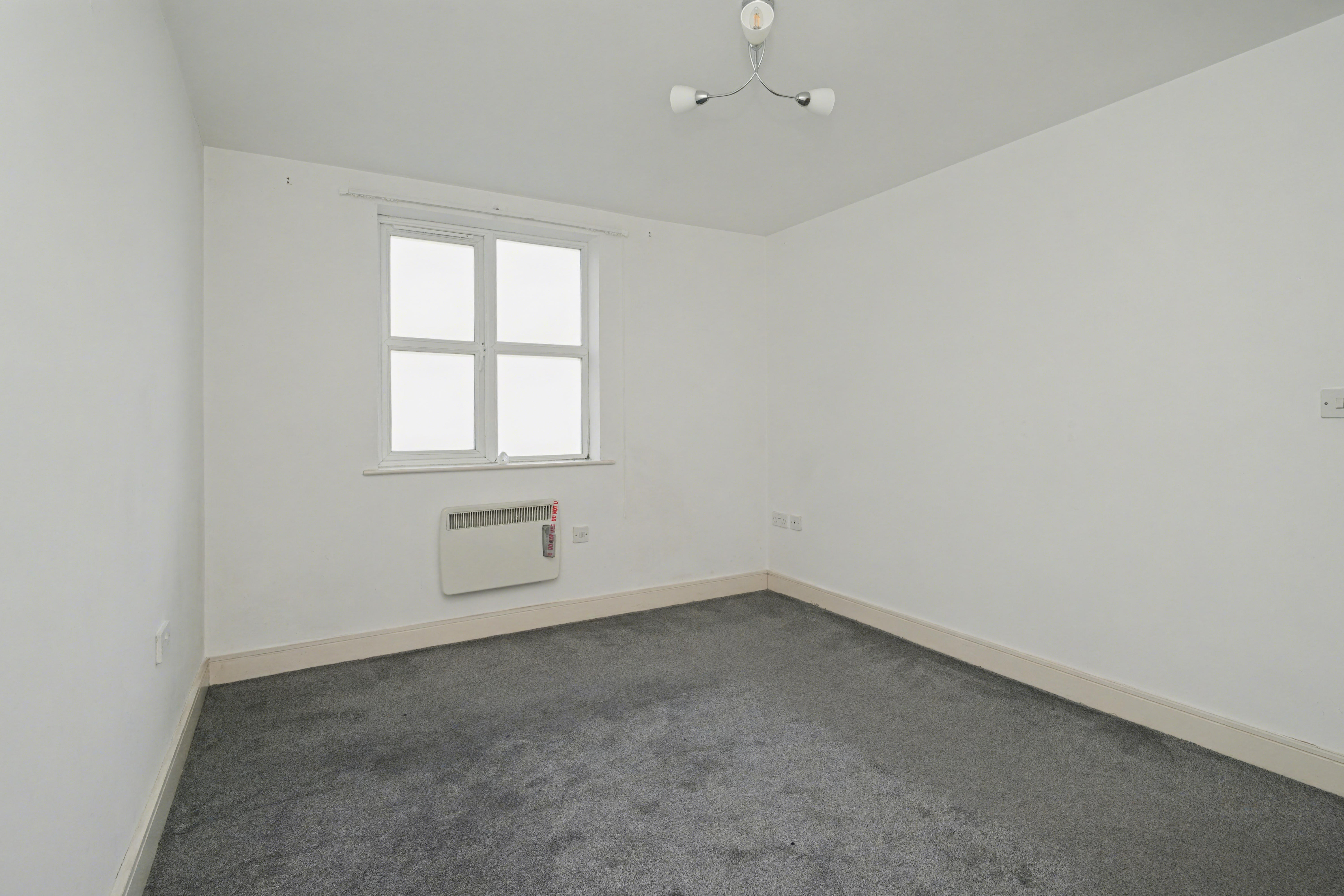 Apartment 1 Parklands, 16 Park Drive, Huddersfield, HD1 4EB