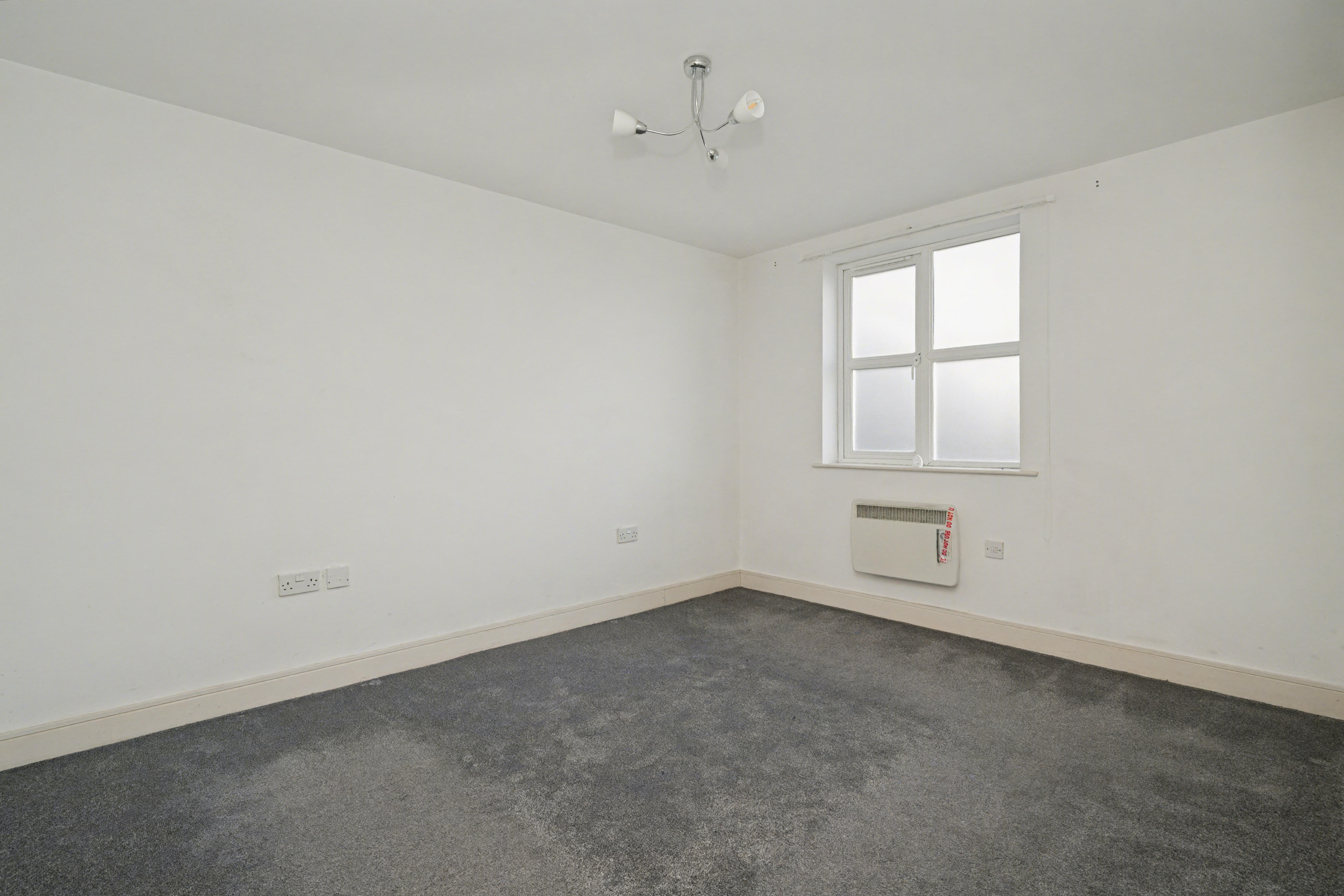 Apartment 1 Parklands, 16 Park Drive, Huddersfield, HD1 4EB