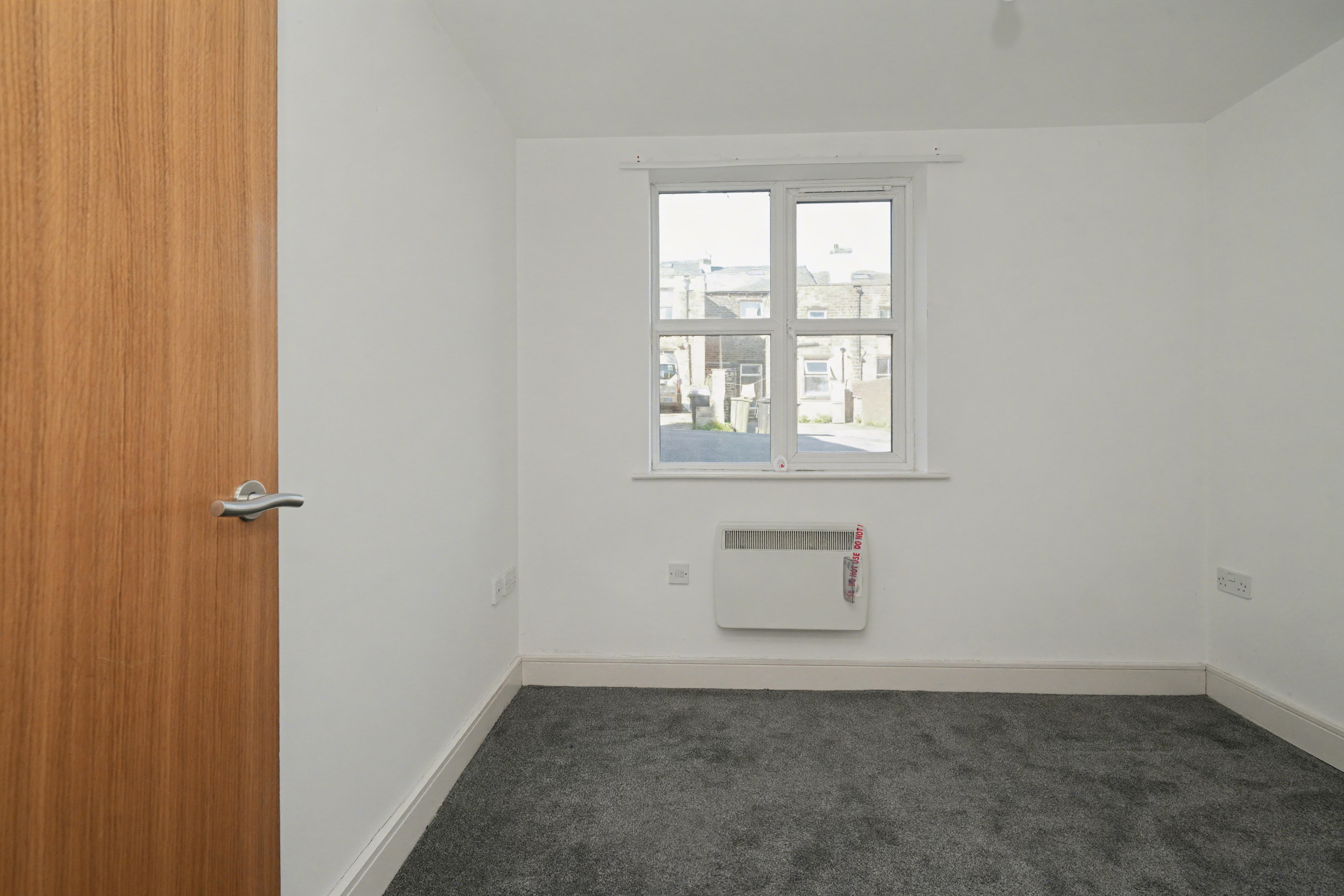 Apartment 1 Parklands, 16 Park Drive, Huddersfield, HD1 4EB