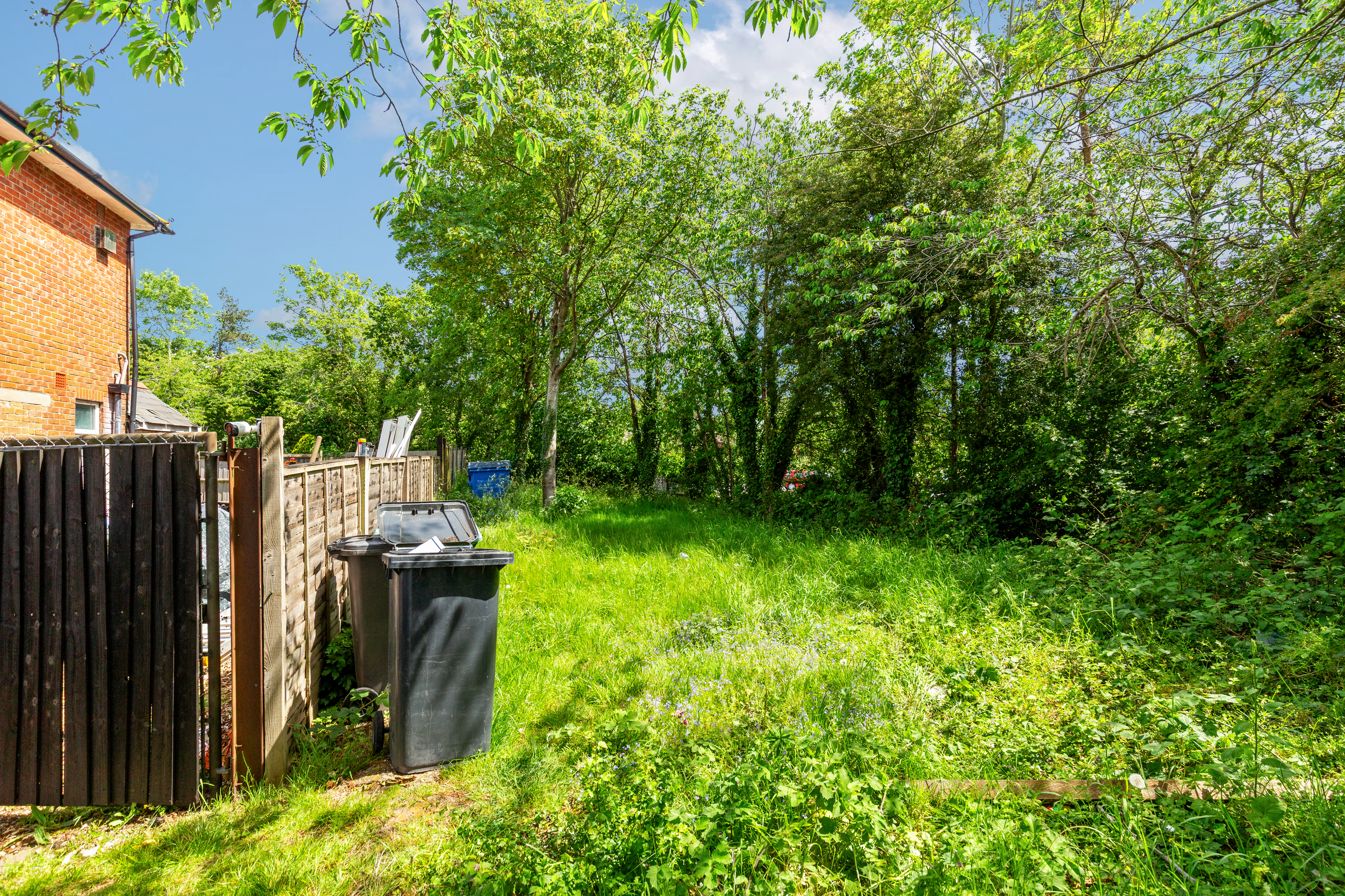 Land at Sandleford Parade, Newtown Road, Newbury RG14 7EY