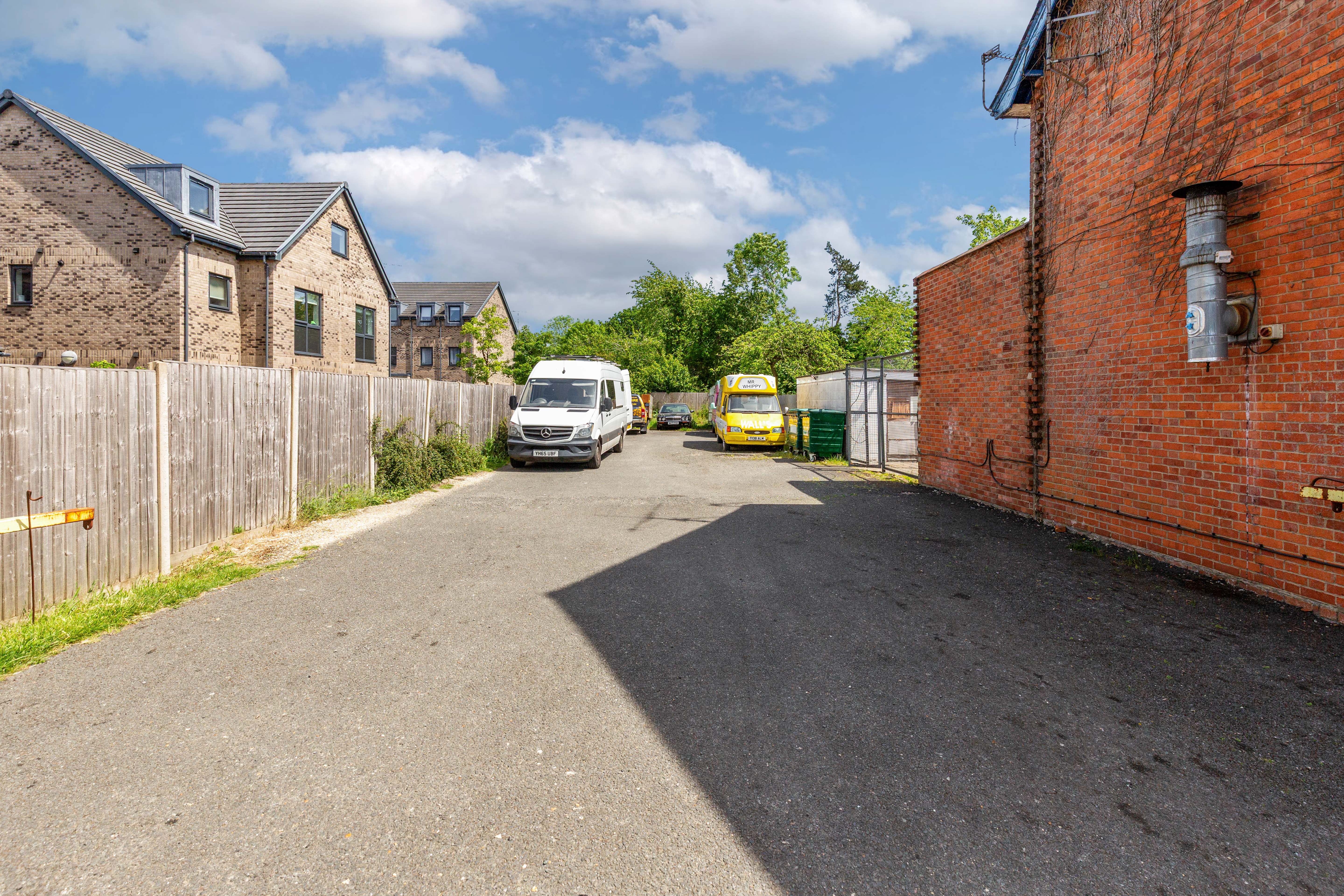 Land at Sandleford Parade, Newtown Road, Newbury RG14 7EY