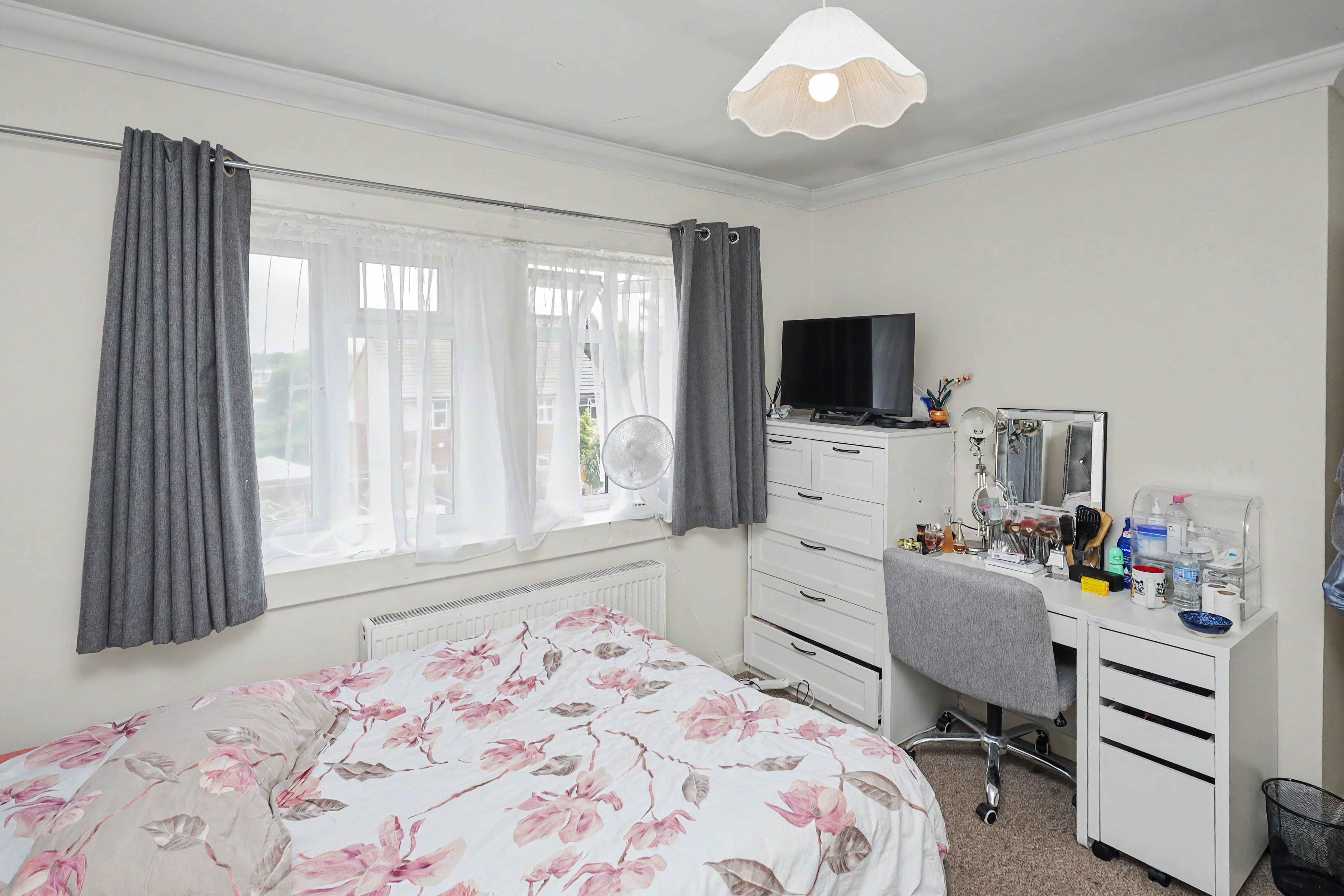 15 Jessel Drive, Loughton, Essex, IG10 2EX