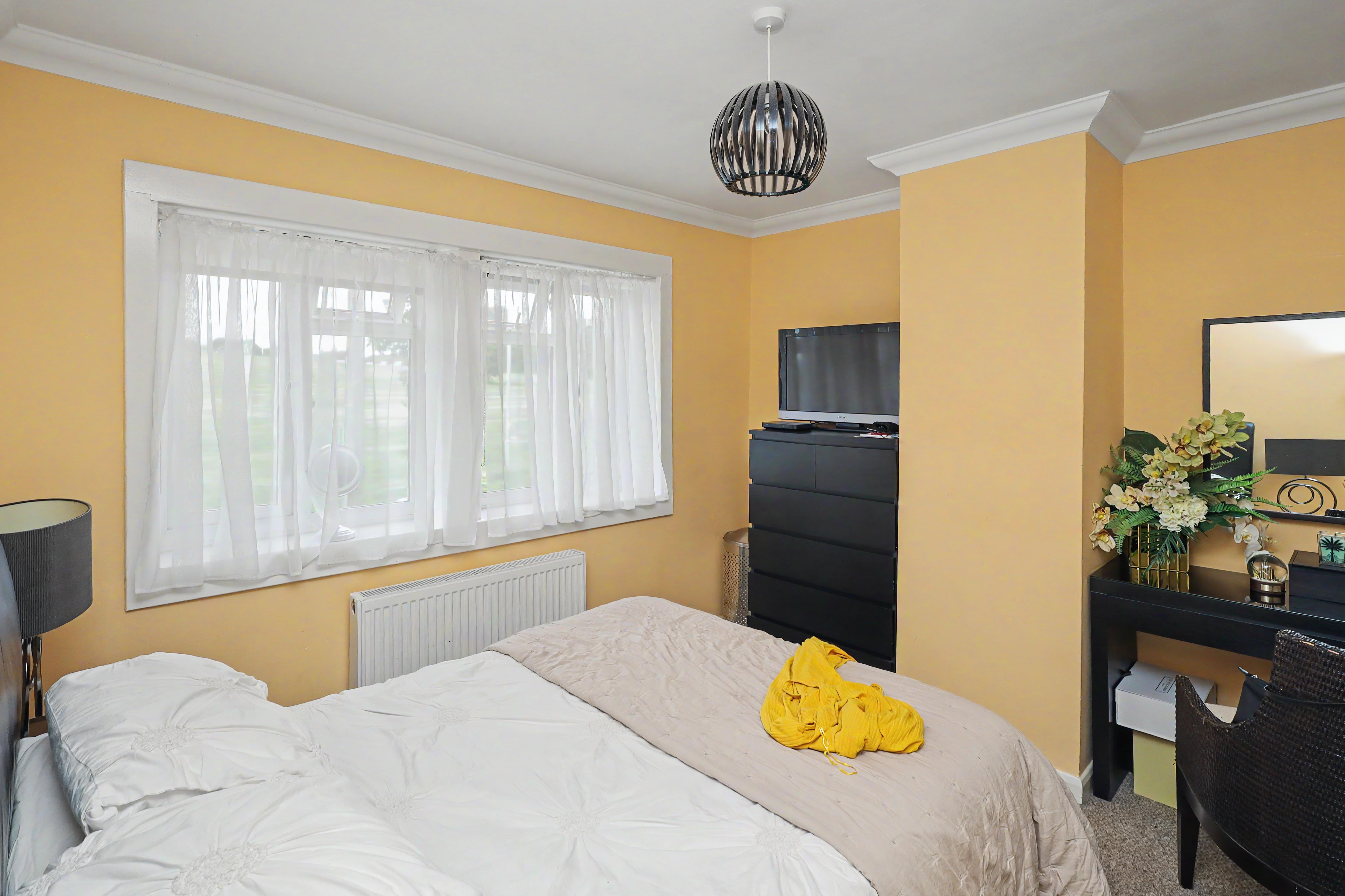 15 Jessel Drive, Loughton, Essex, IG10 2EX