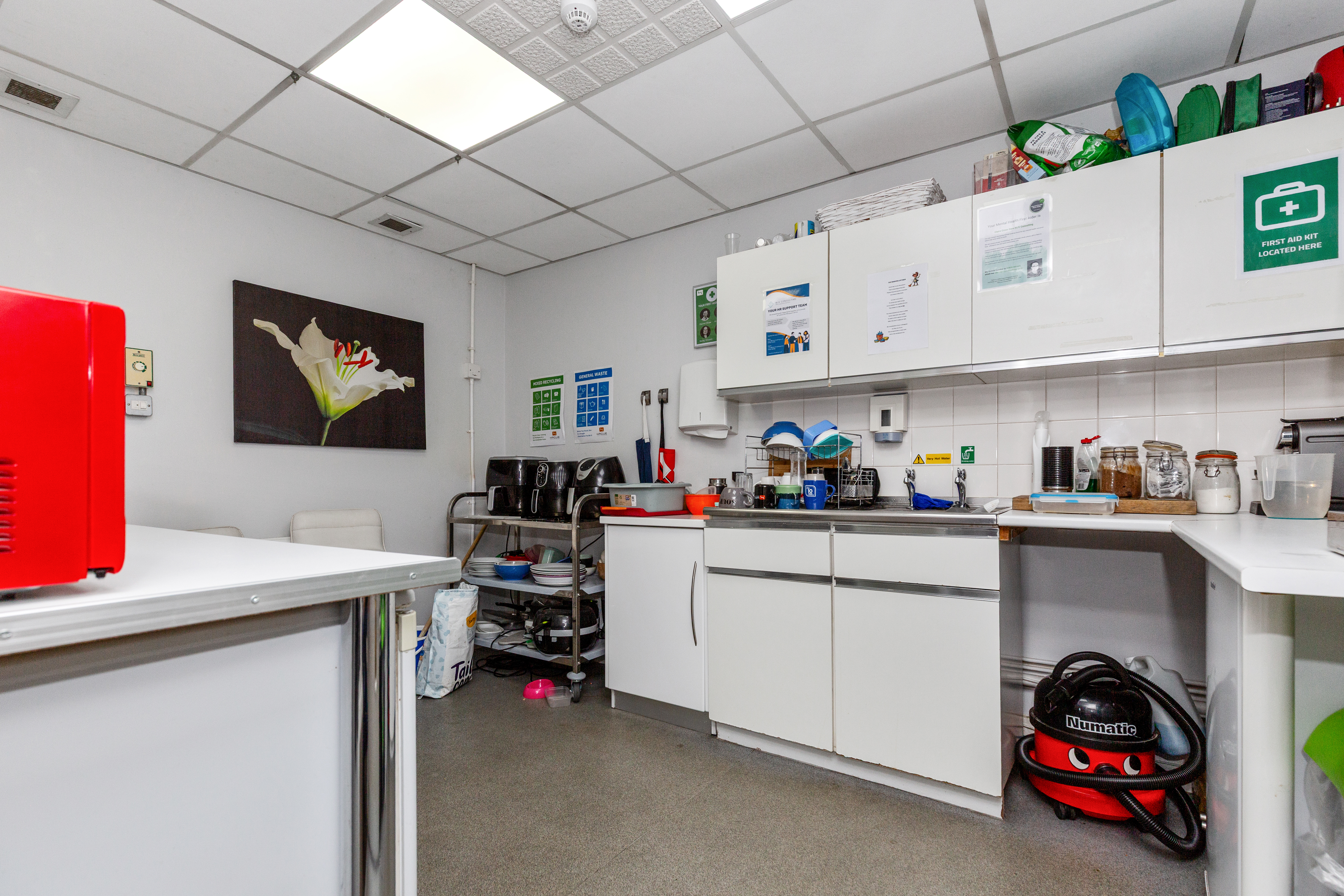 1 Graylands Gateway, Langhurst Wood Road, Graylands, Horsham RH12 4QD