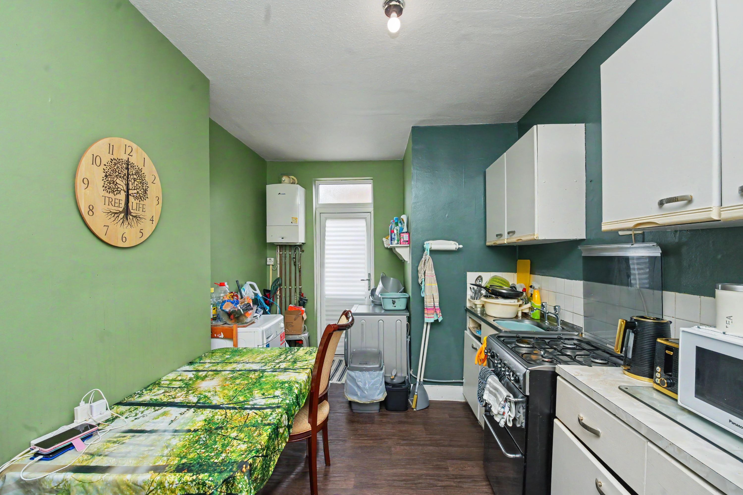 38 Ingatestone Road, Norwood, London SE25 4LG