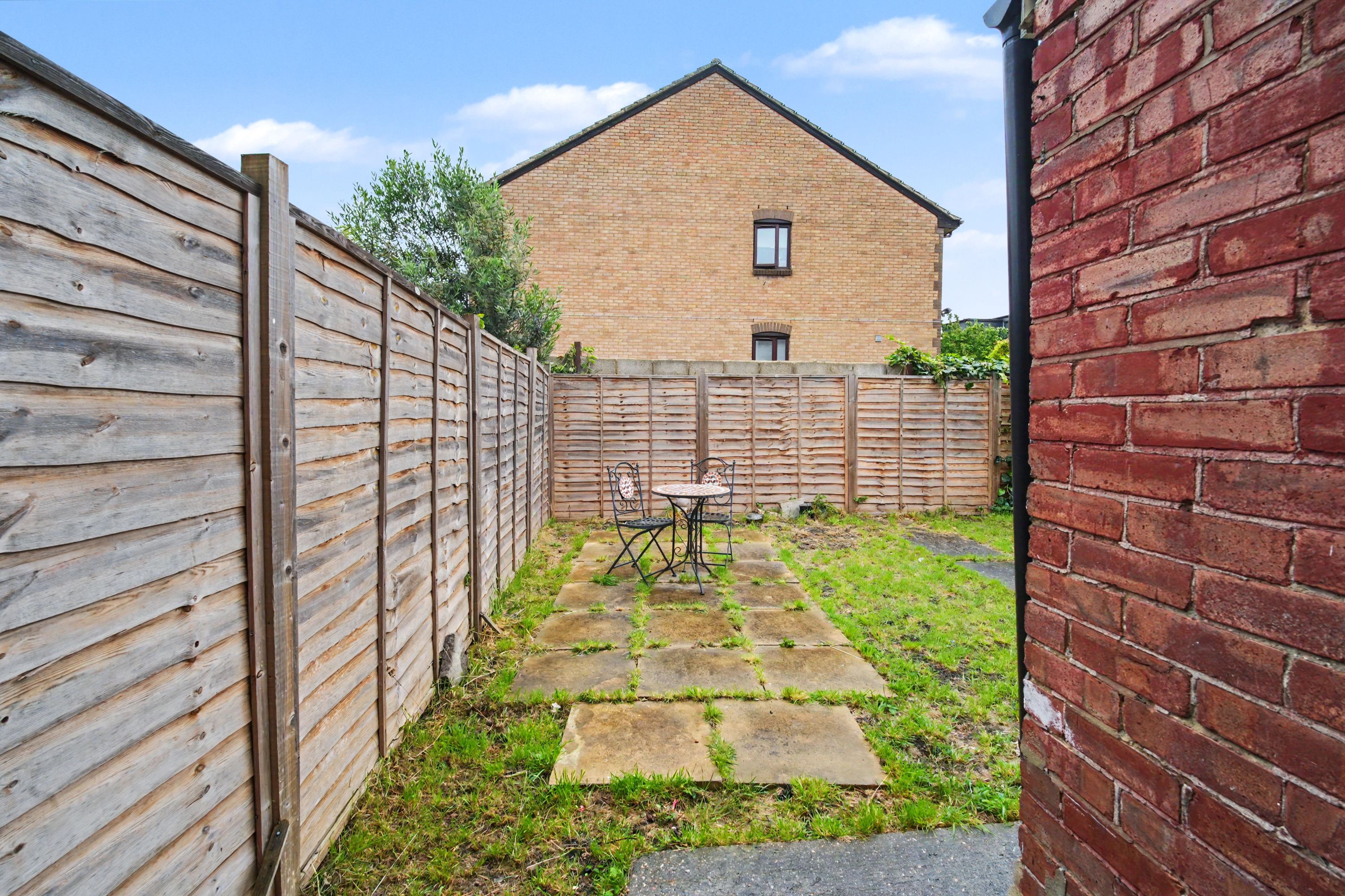 38 Ingatestone Road, Norwood, London SE25 4LG