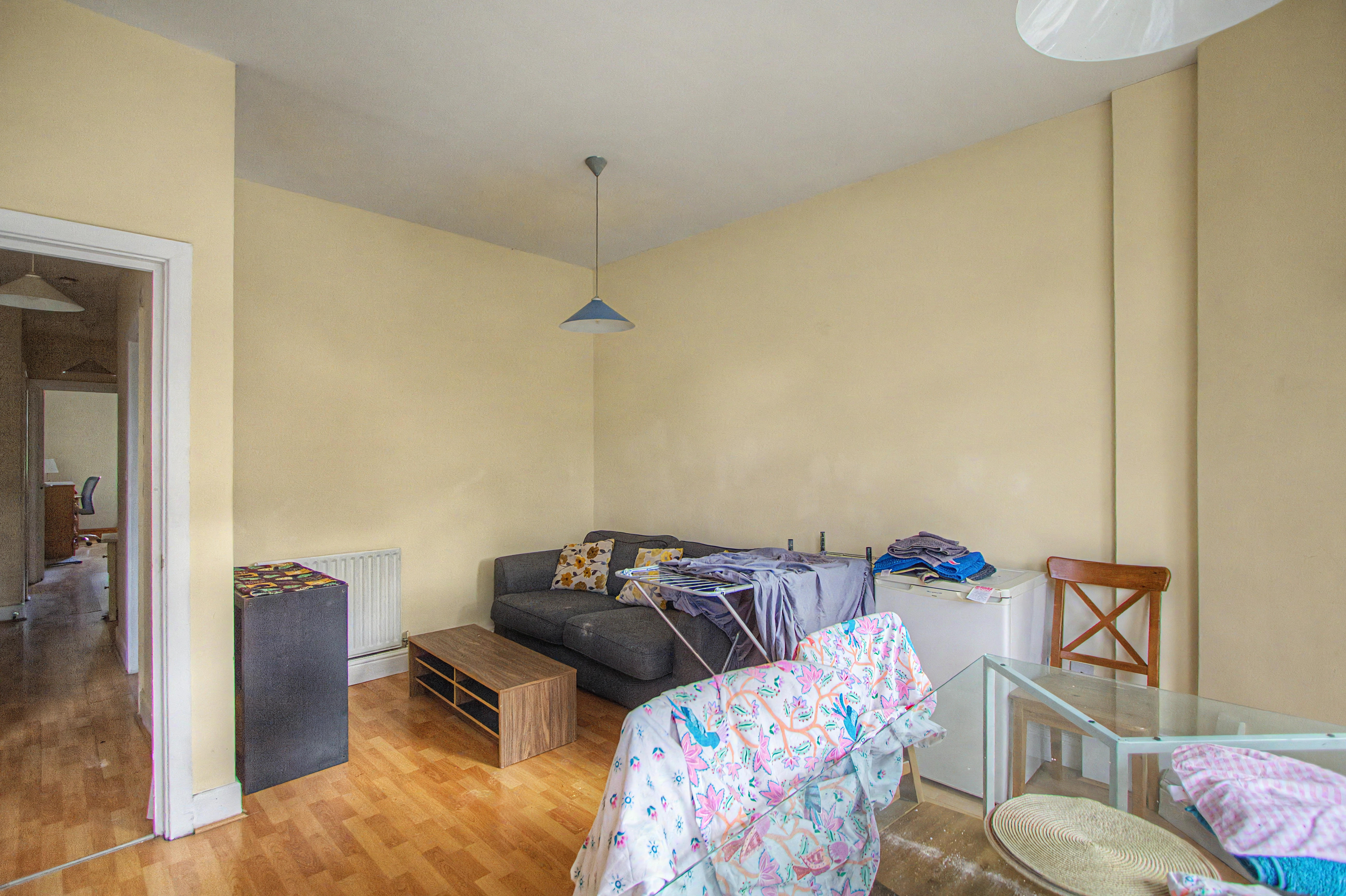 Flat B, 5 Minster Road, Cricklewood, London, NW2 3SD