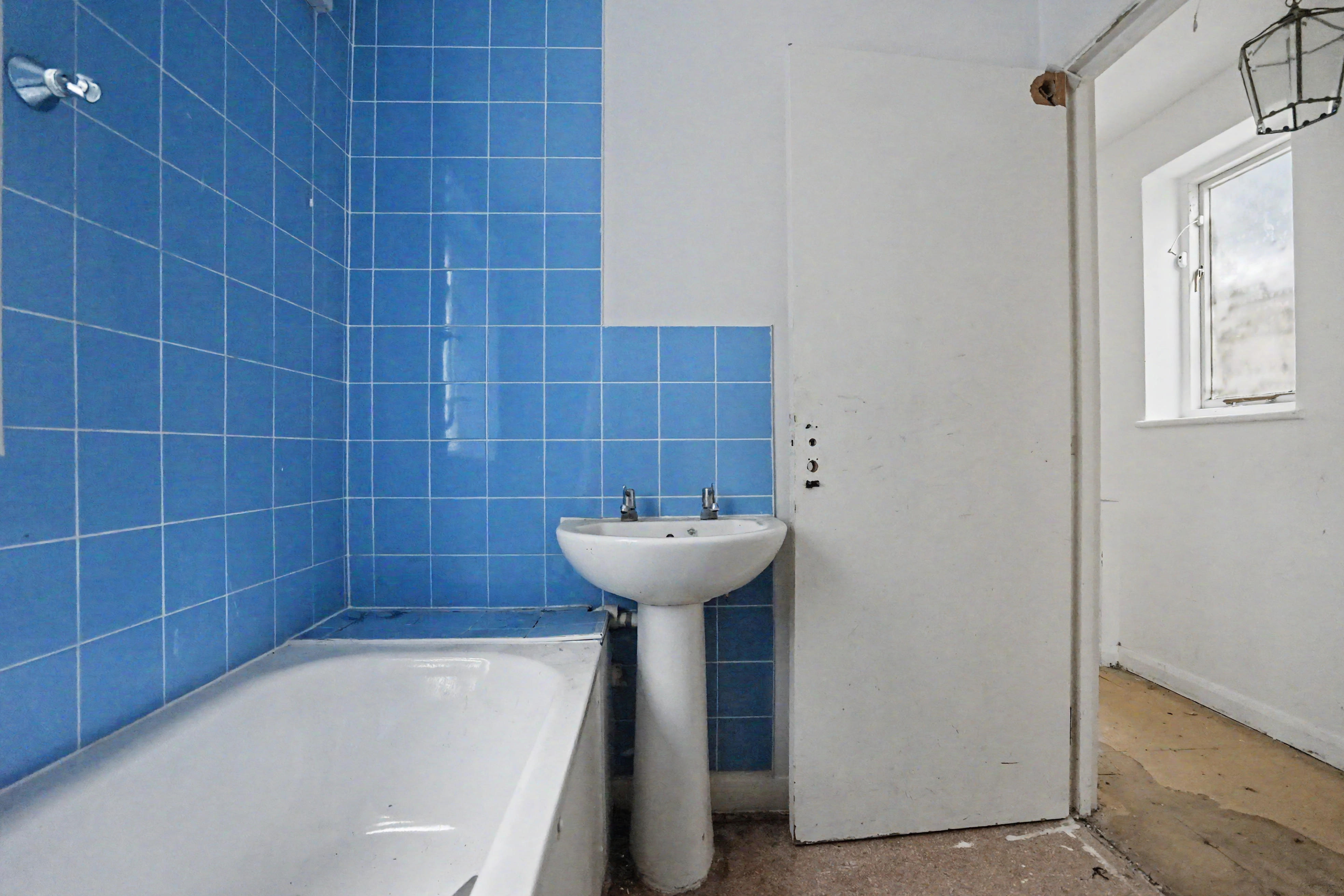Flat B, 116 Hinton Road, Herne Hill, London, SE24 0HU