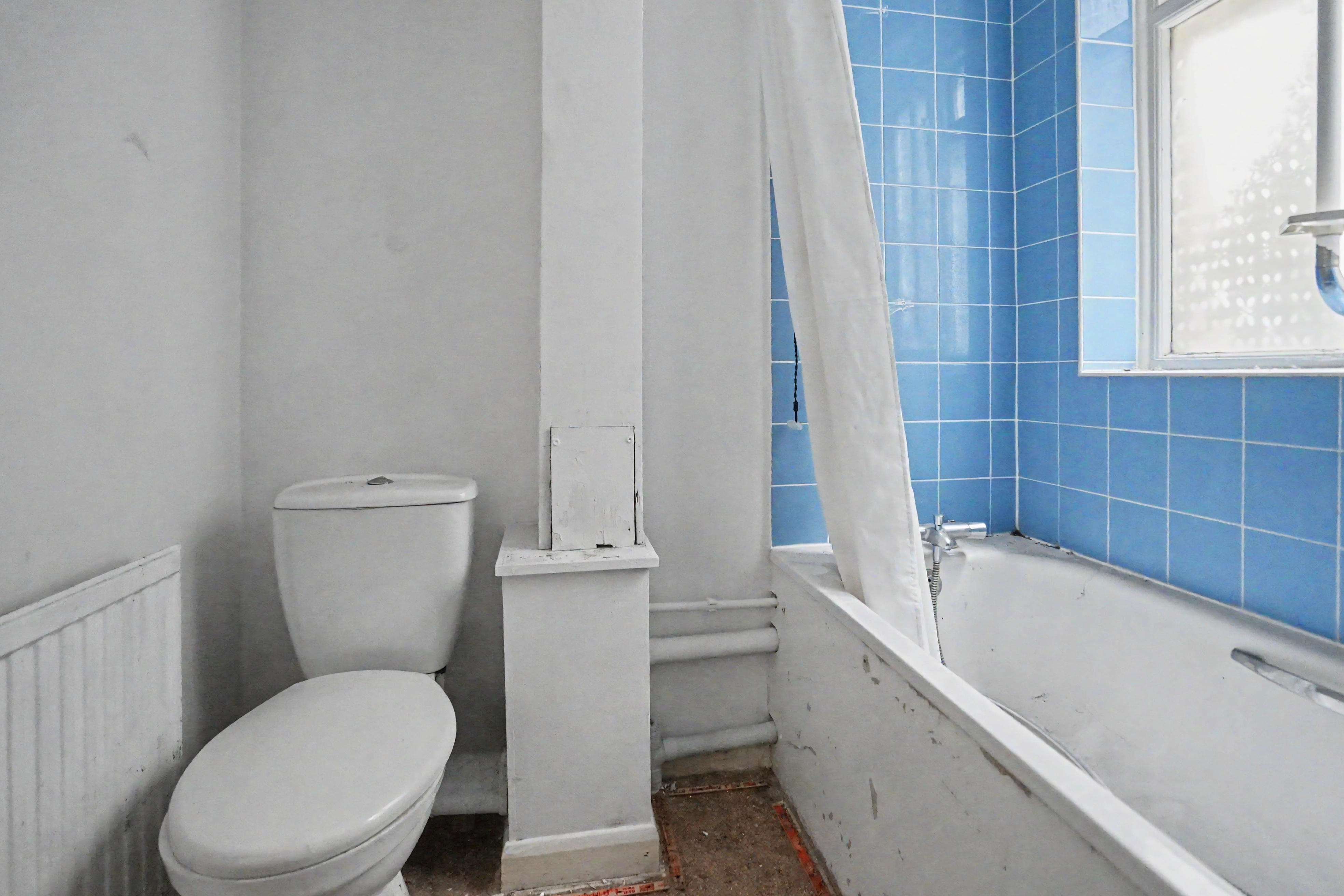 Flat B, 116 Hinton Road, Herne Hill, London, SE24 0HU