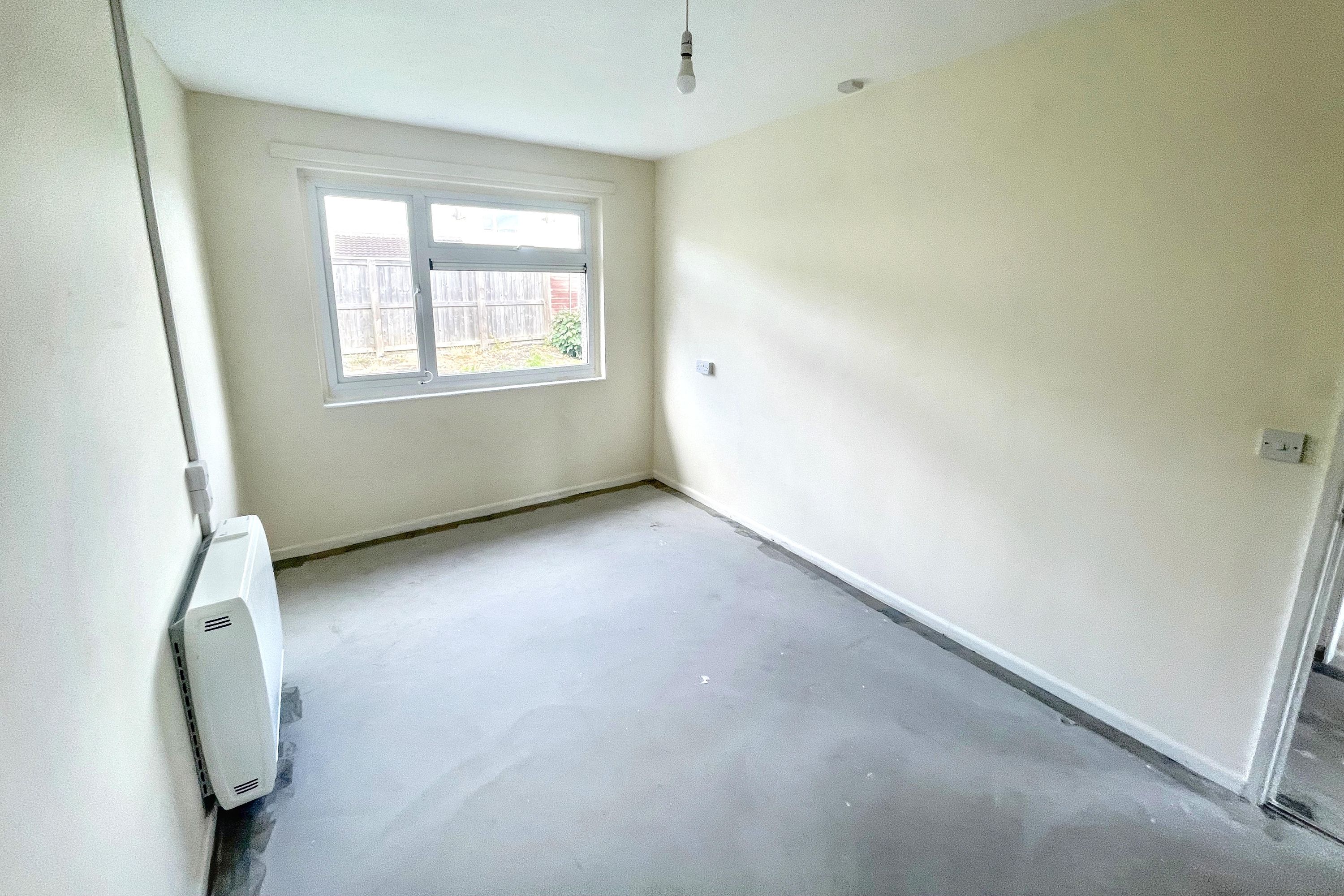 107 Parklands, Malmesbury, Wiltshire, SN16 0QL