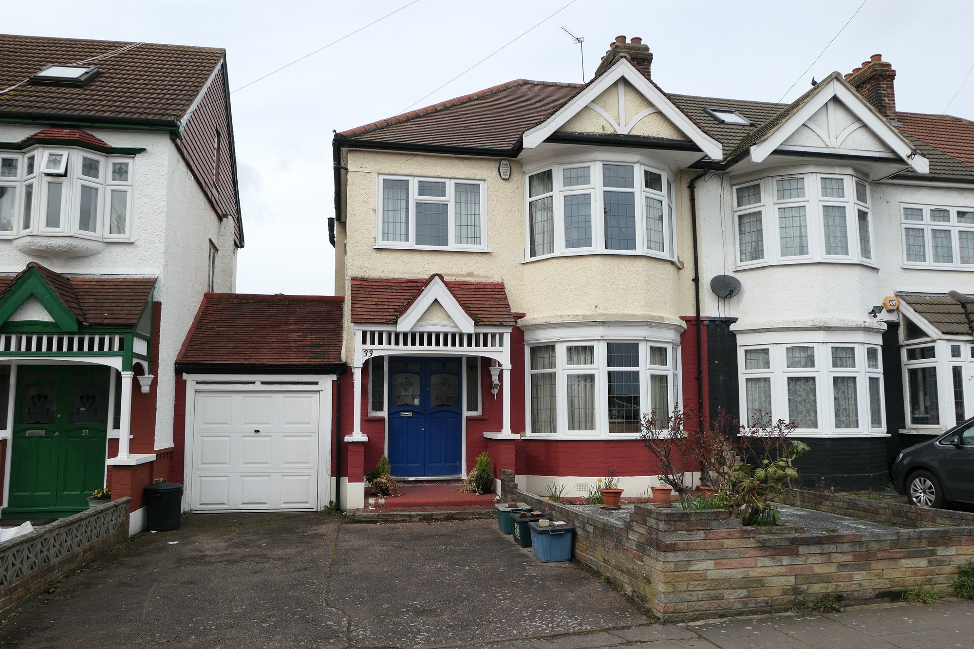 33 Fairmead Gardens, Redbridge, Ilford, Essex IG4 5BP                     
