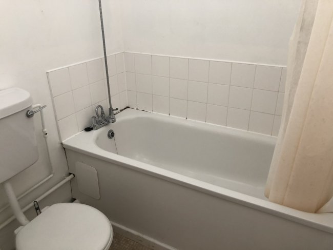 142 Pigott Street, Limehouse, London E14 7DW 3