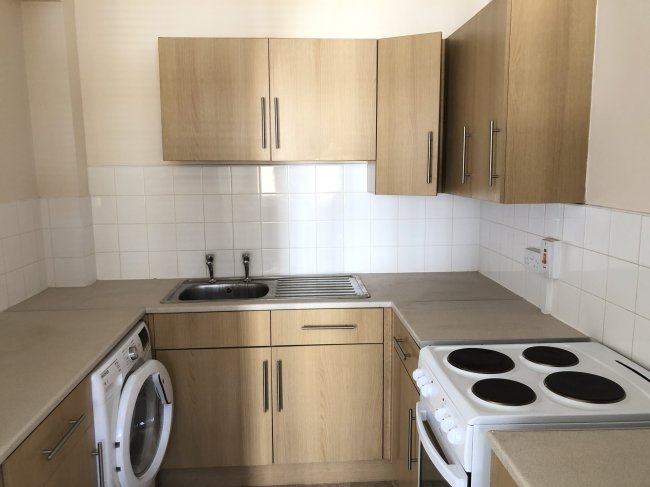 142 Pigott Street, Limehouse, London E14 7DW 3