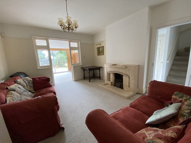 10 Kenilworth Road, Ashford TW15 3EL 8