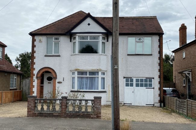 10 Kenilworth Road, Ashford TW15 3EL 8